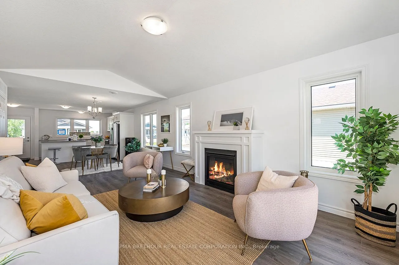 20 Bluffs View Boulevard