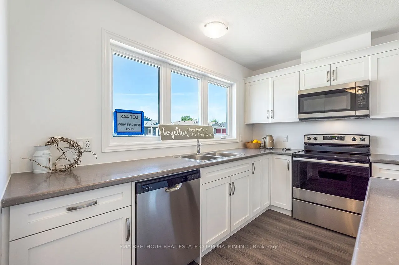 20 Bluffs View Boulevard