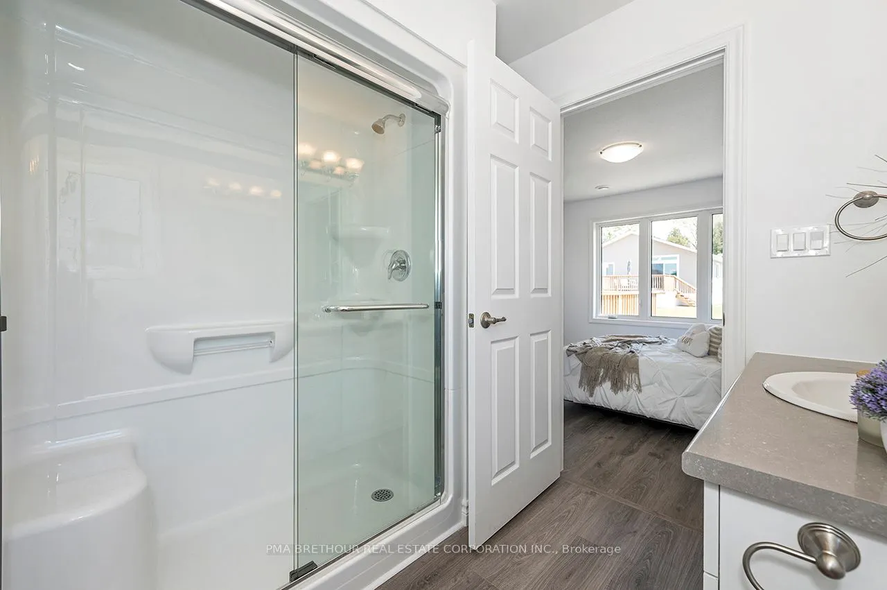 20 Bluffs View Boulevard