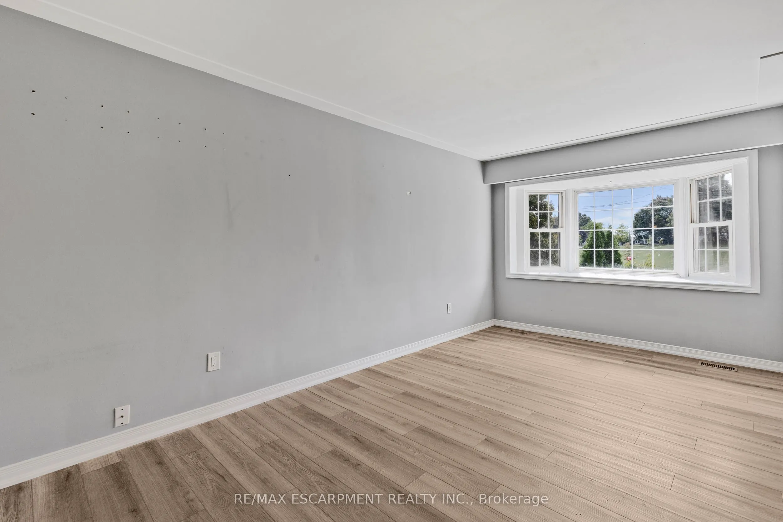 71 Organ Crescent #Main