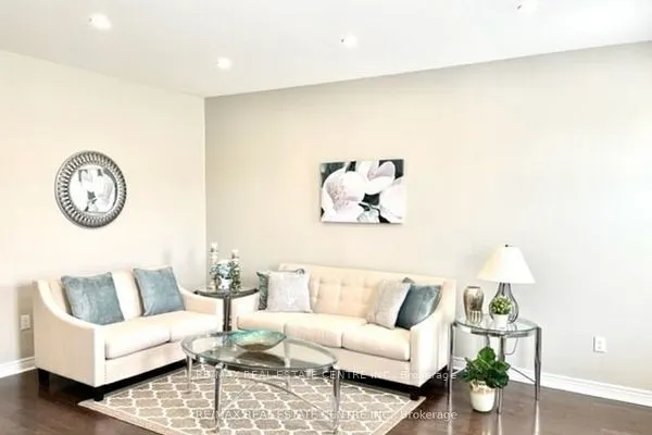 12 MacDonell Road