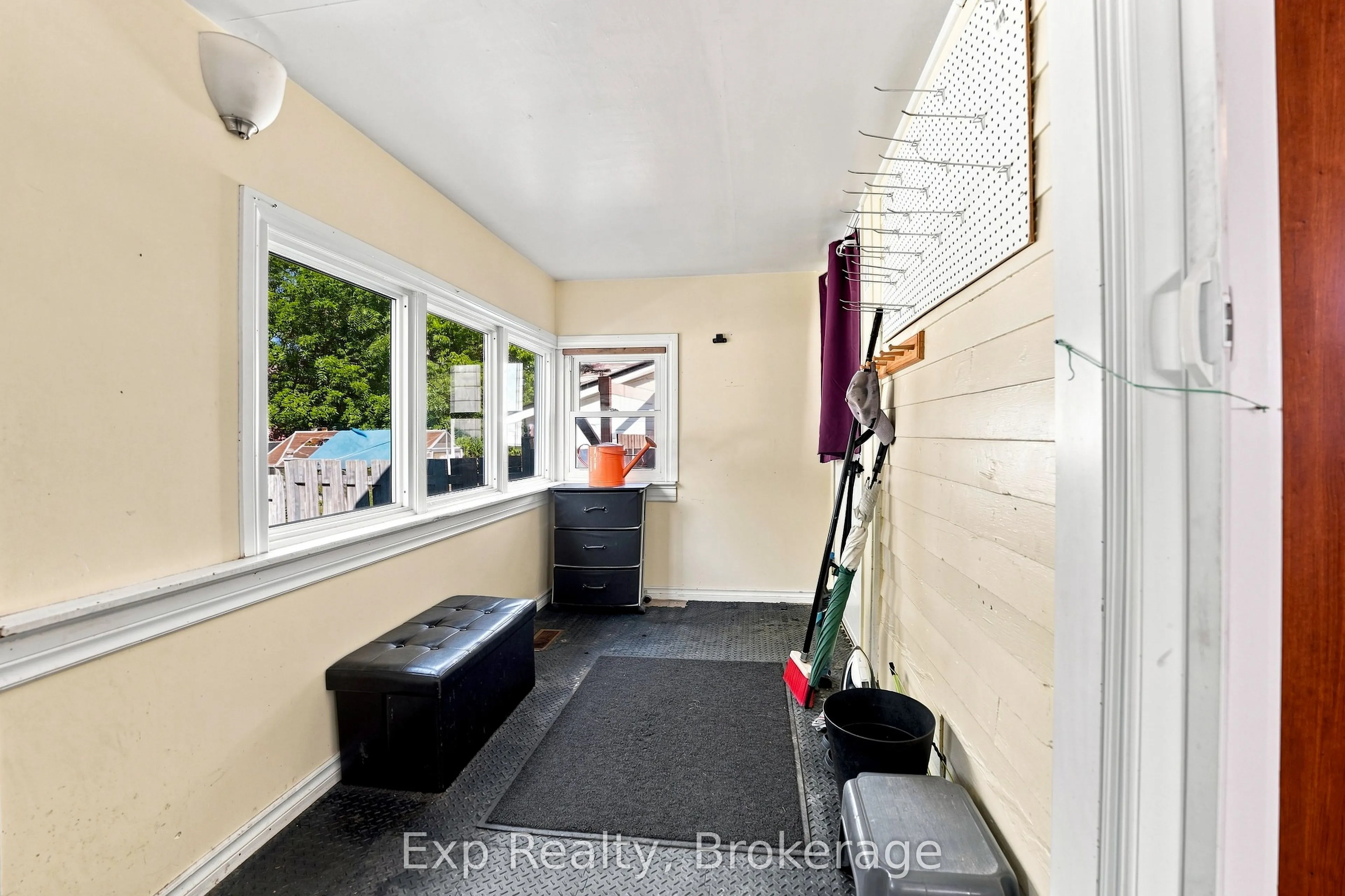 25 Bursthall Street