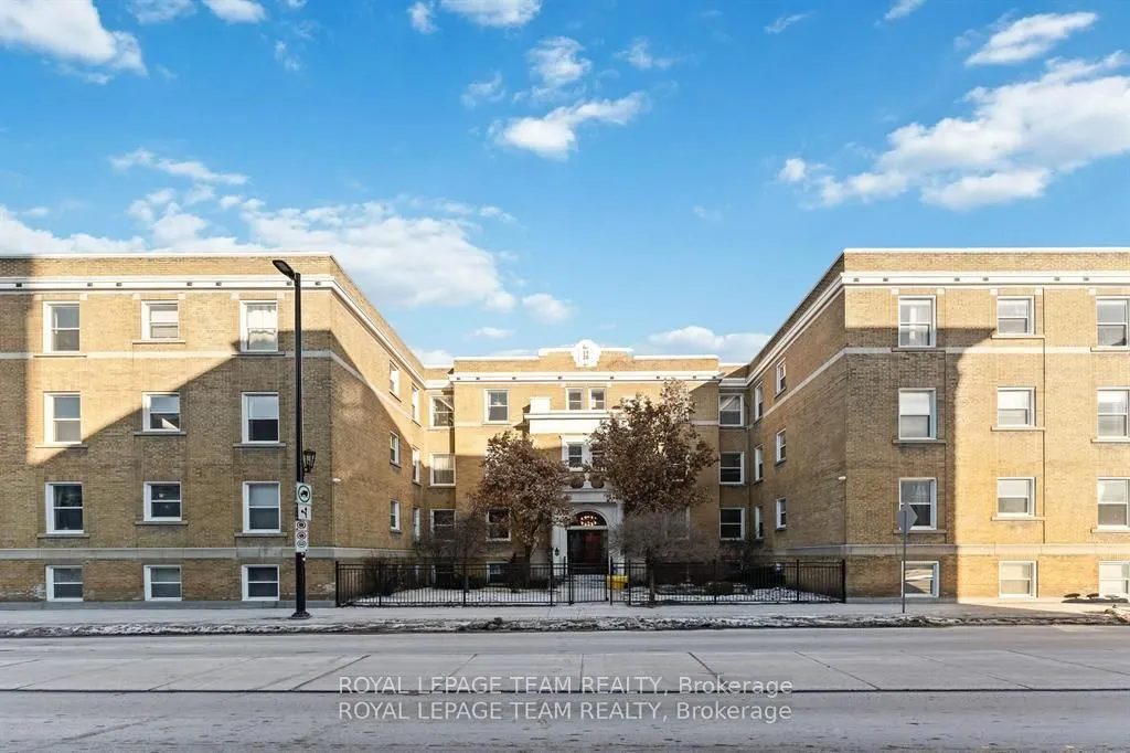 407 ELGIN Street #30