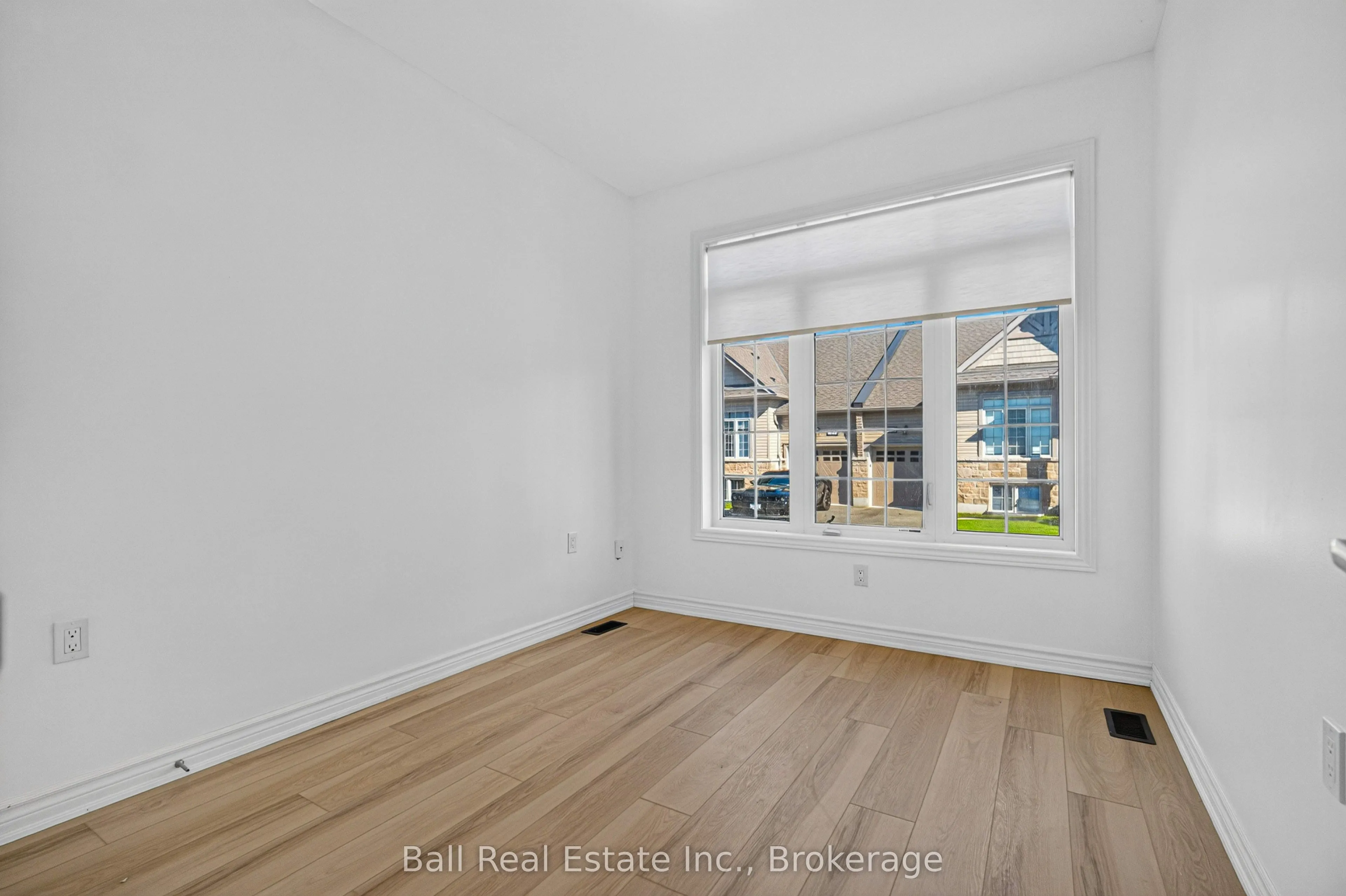 17 Lakewood Crescent #26