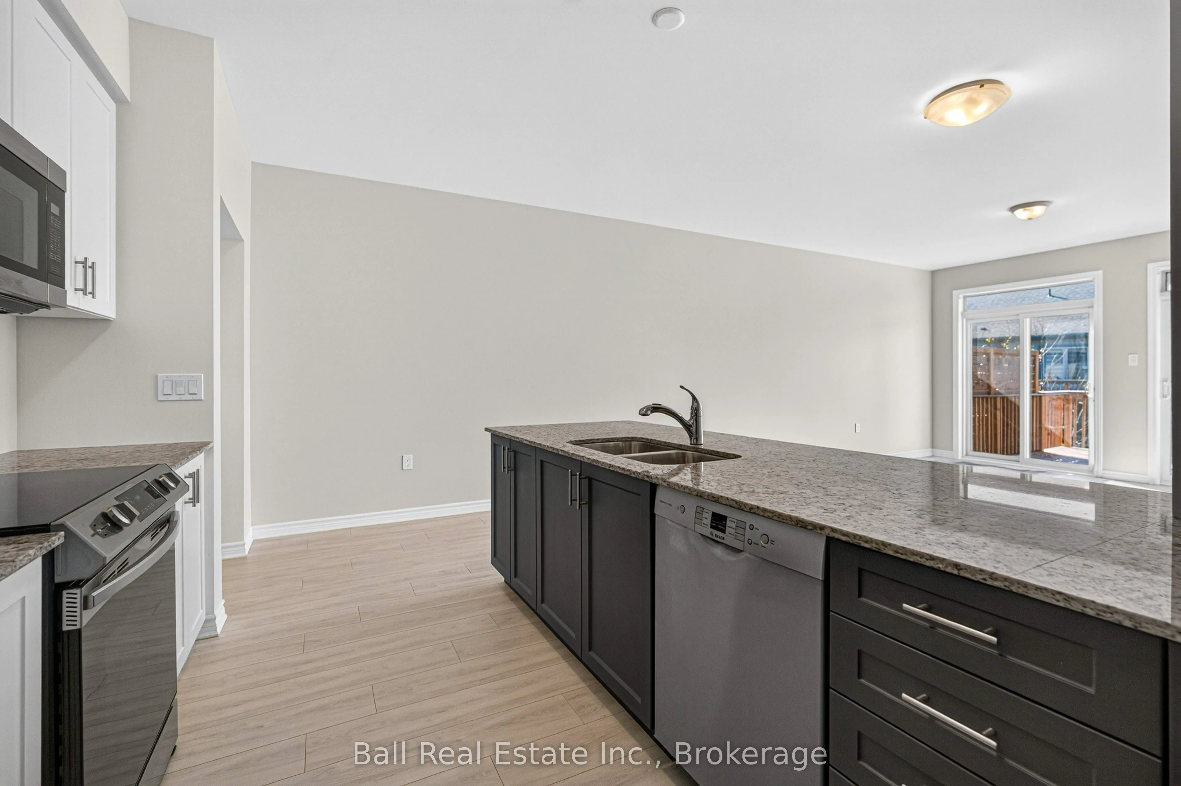 17 Lakewood Crescent #26