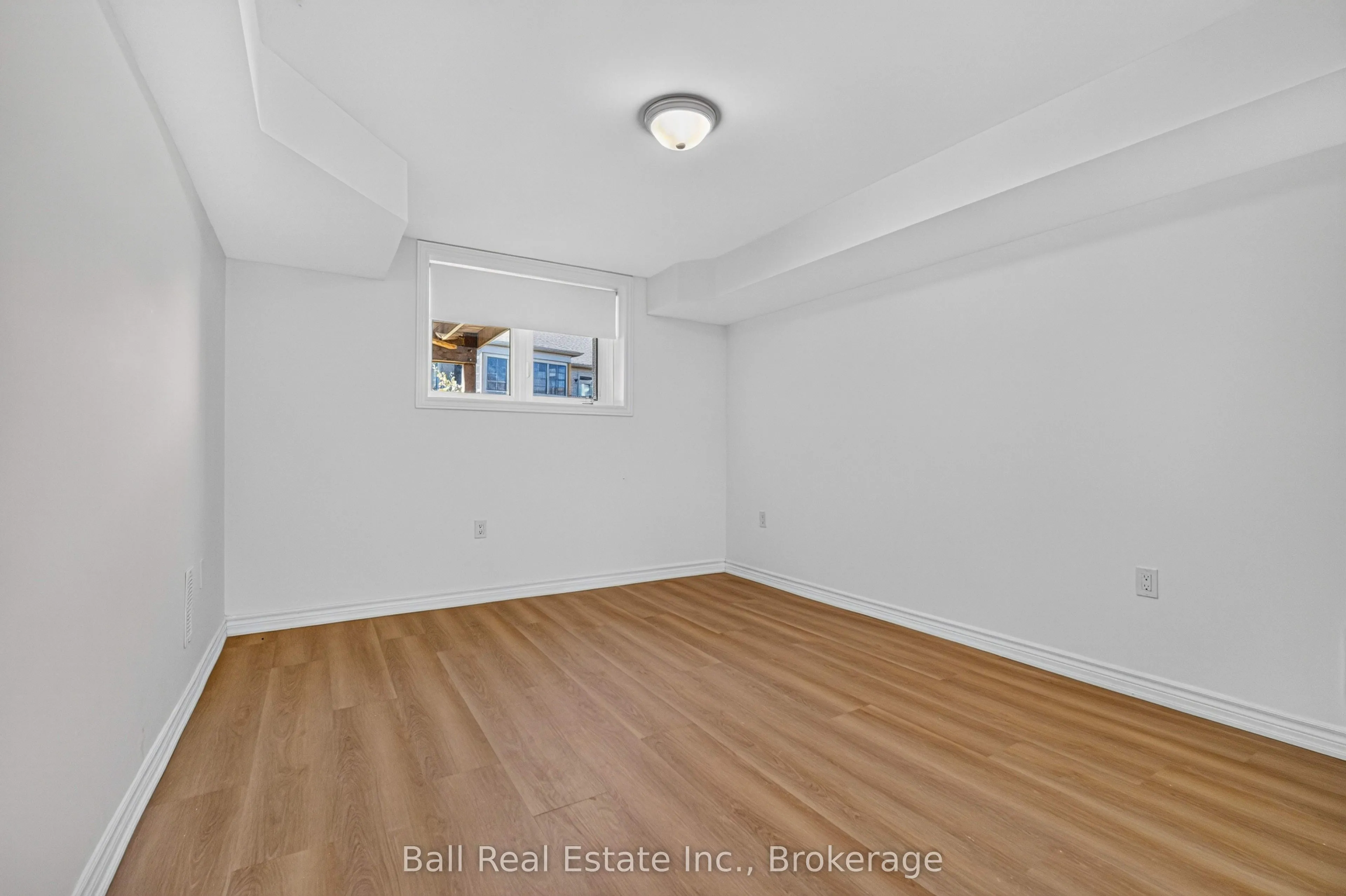 17 Lakewood Crescent #26