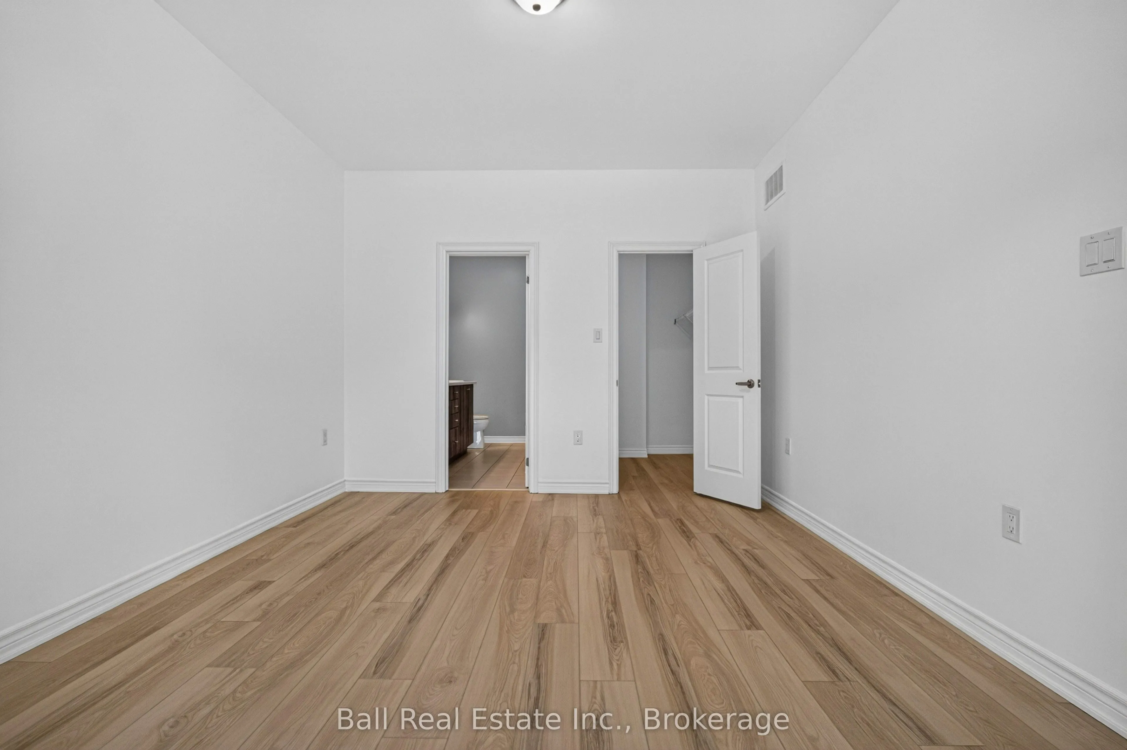 17 Lakewood Crescent #26
