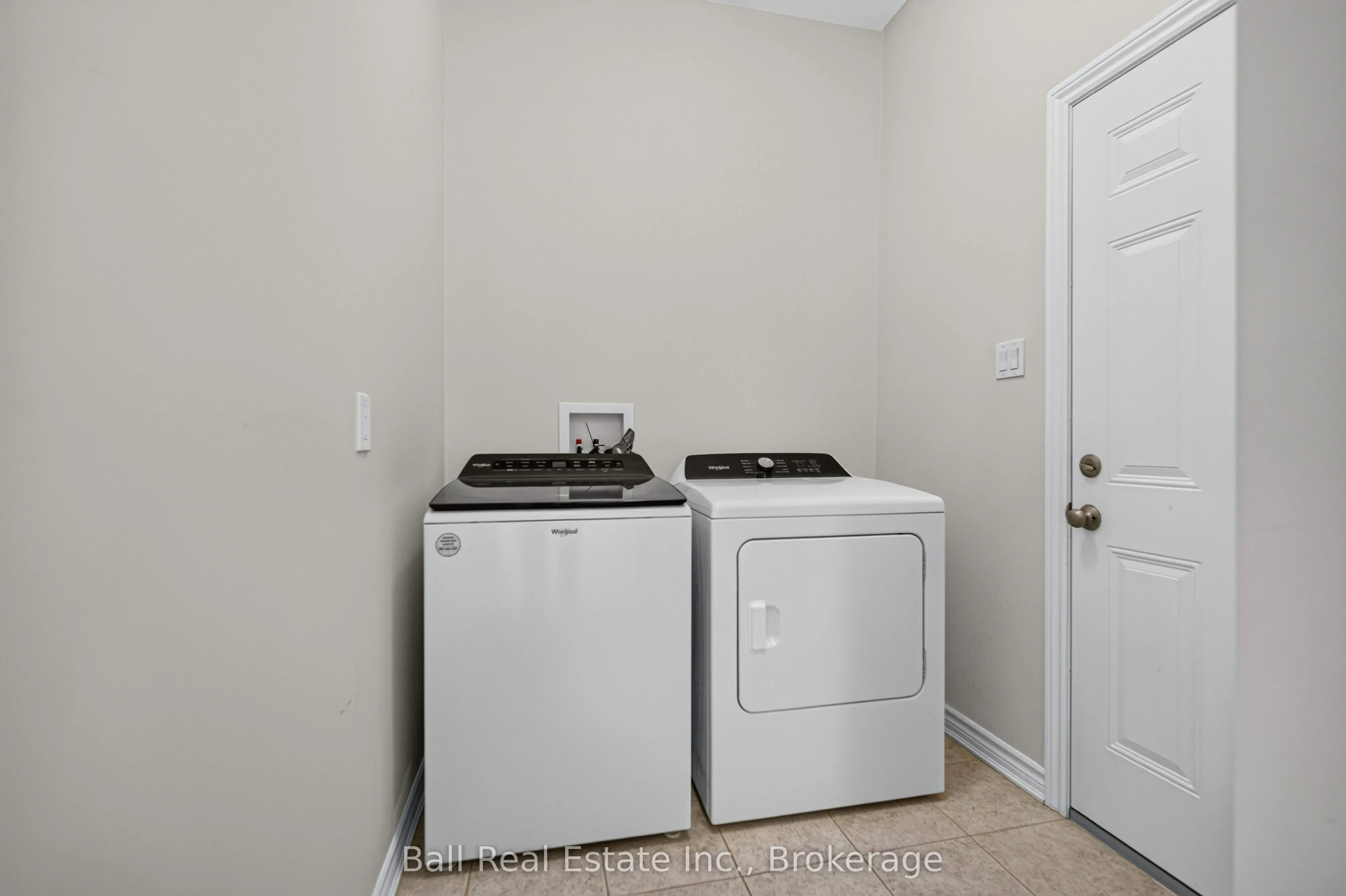 17 Lakewood Crescent #26
