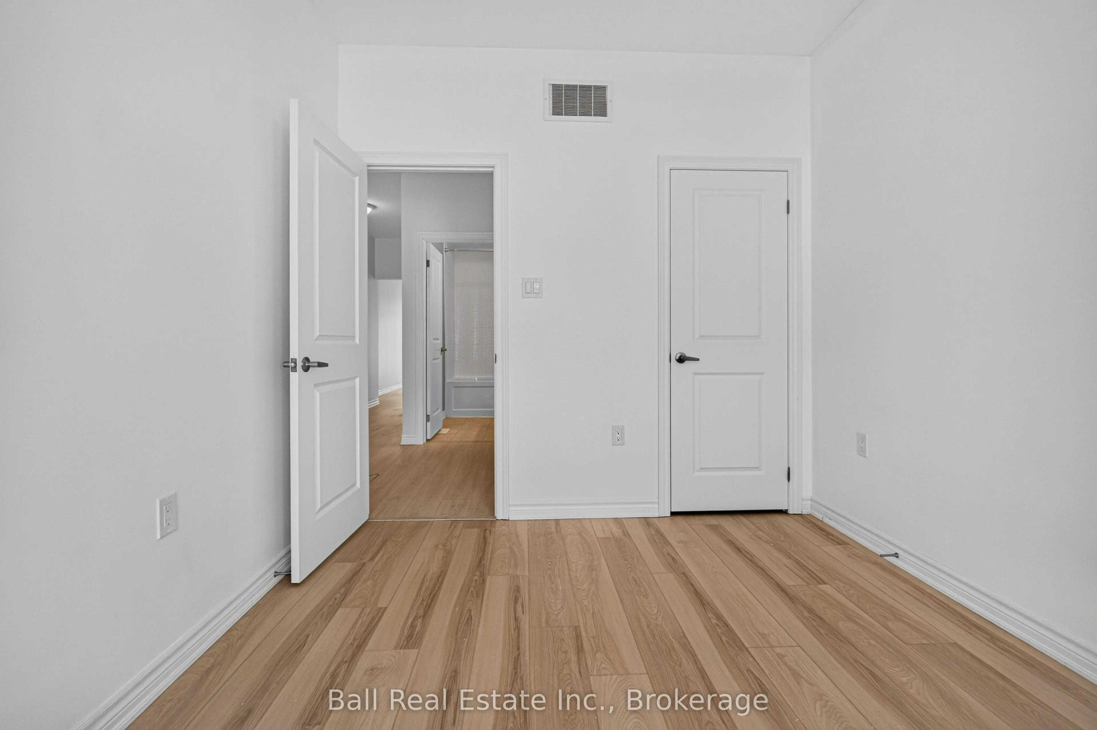 17 Lakewood Crescent #26