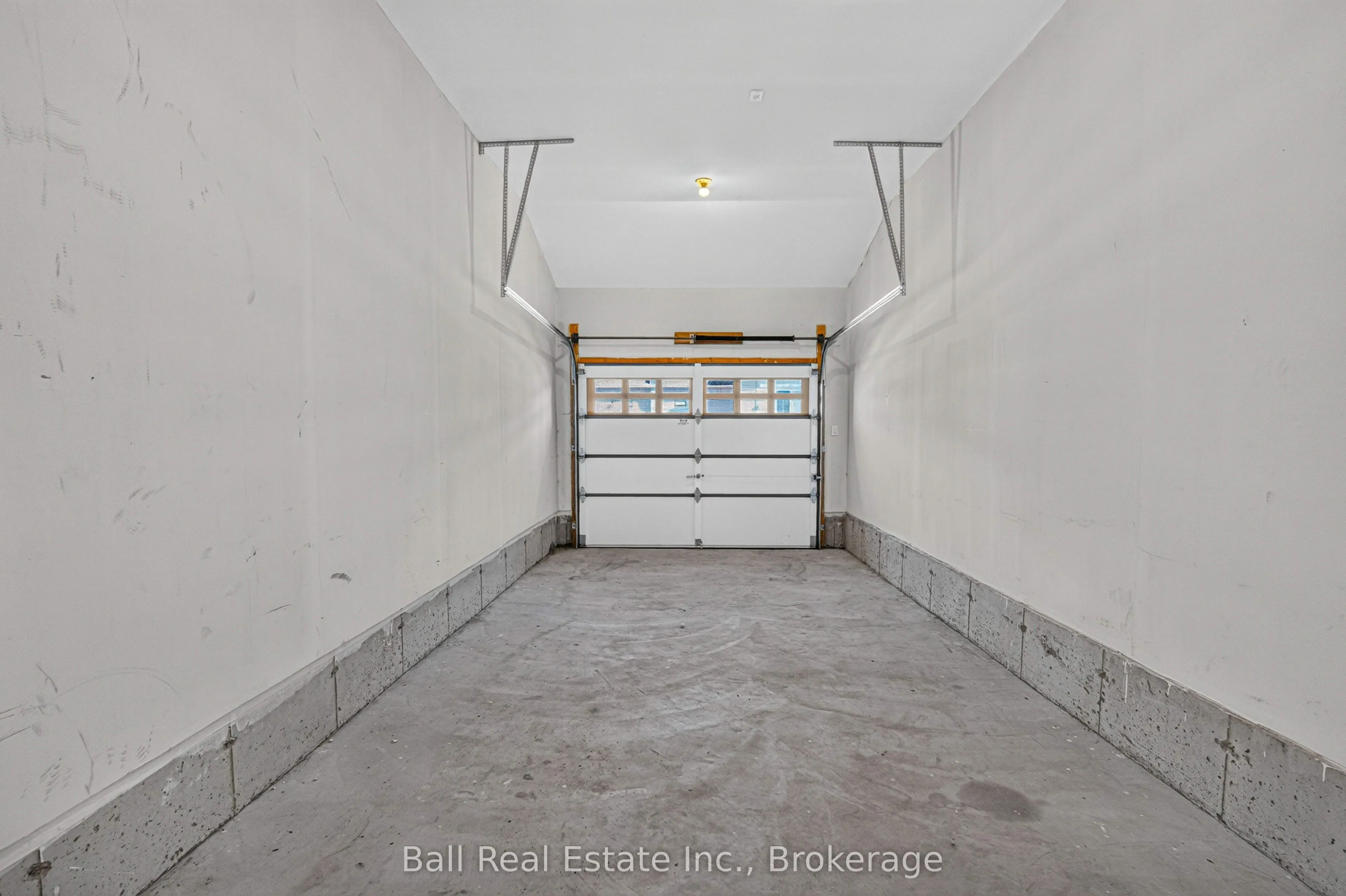 17 Lakewood Crescent #26