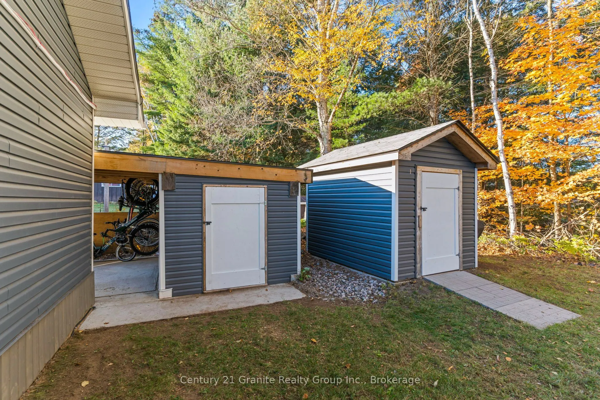 9 Highland Gate Boulevard
