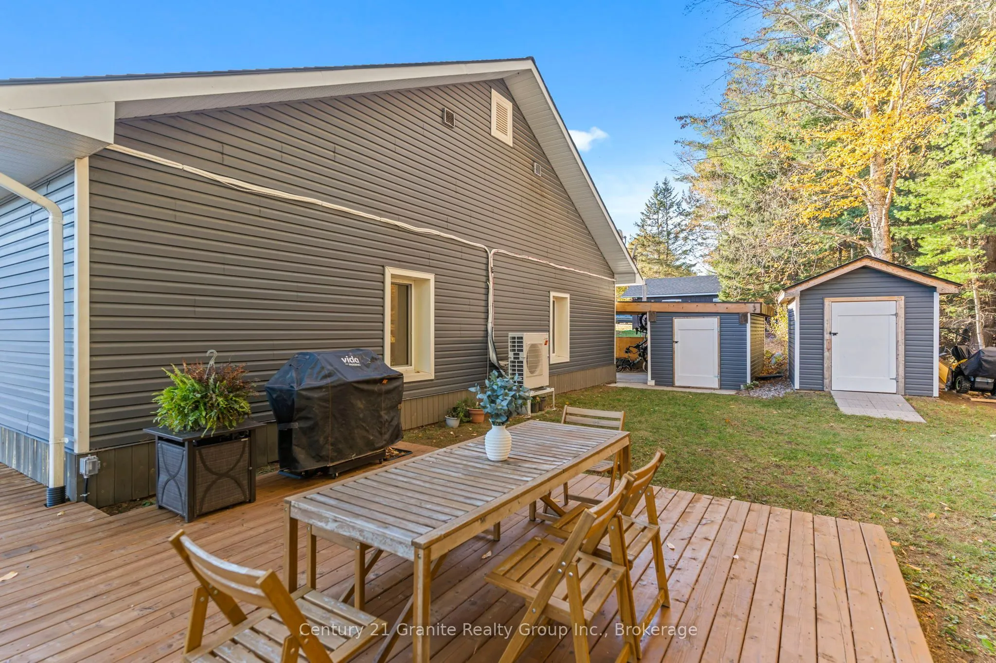 9 Highland Gate Boulevard