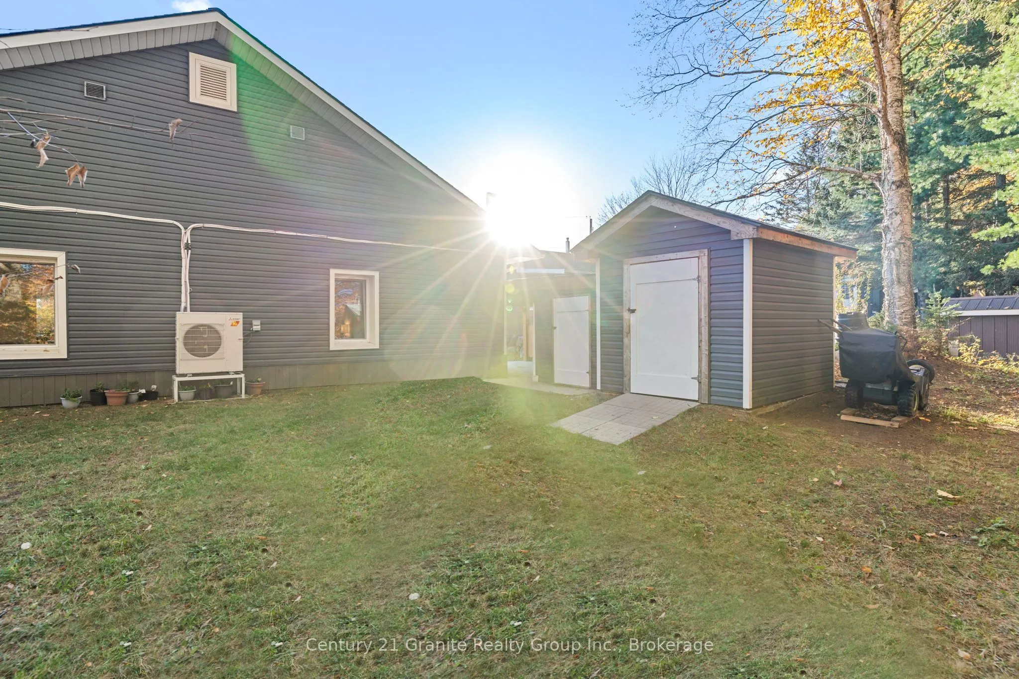 9 Highland Gate Boulevard