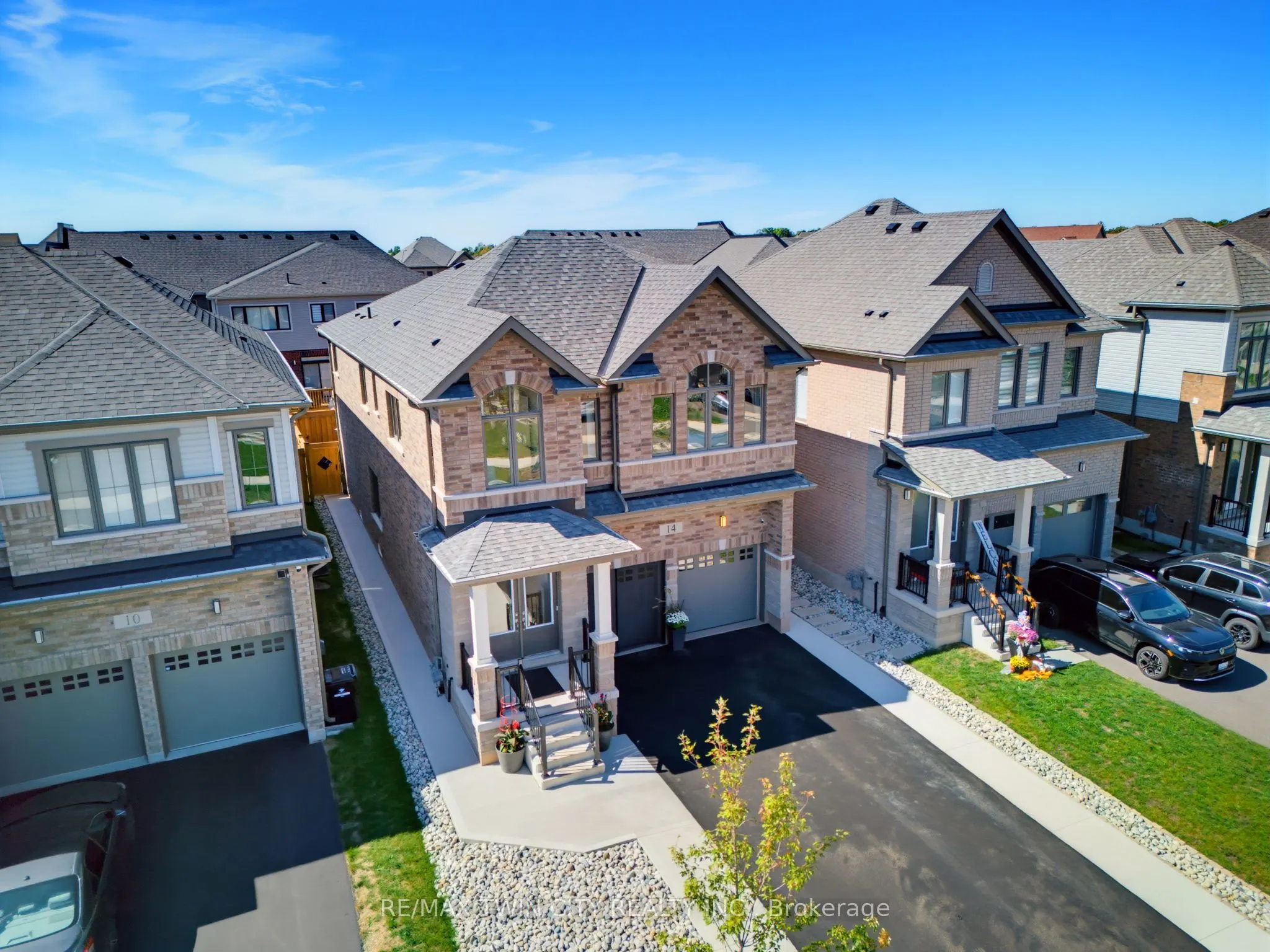 14 Rustic Oak Trail