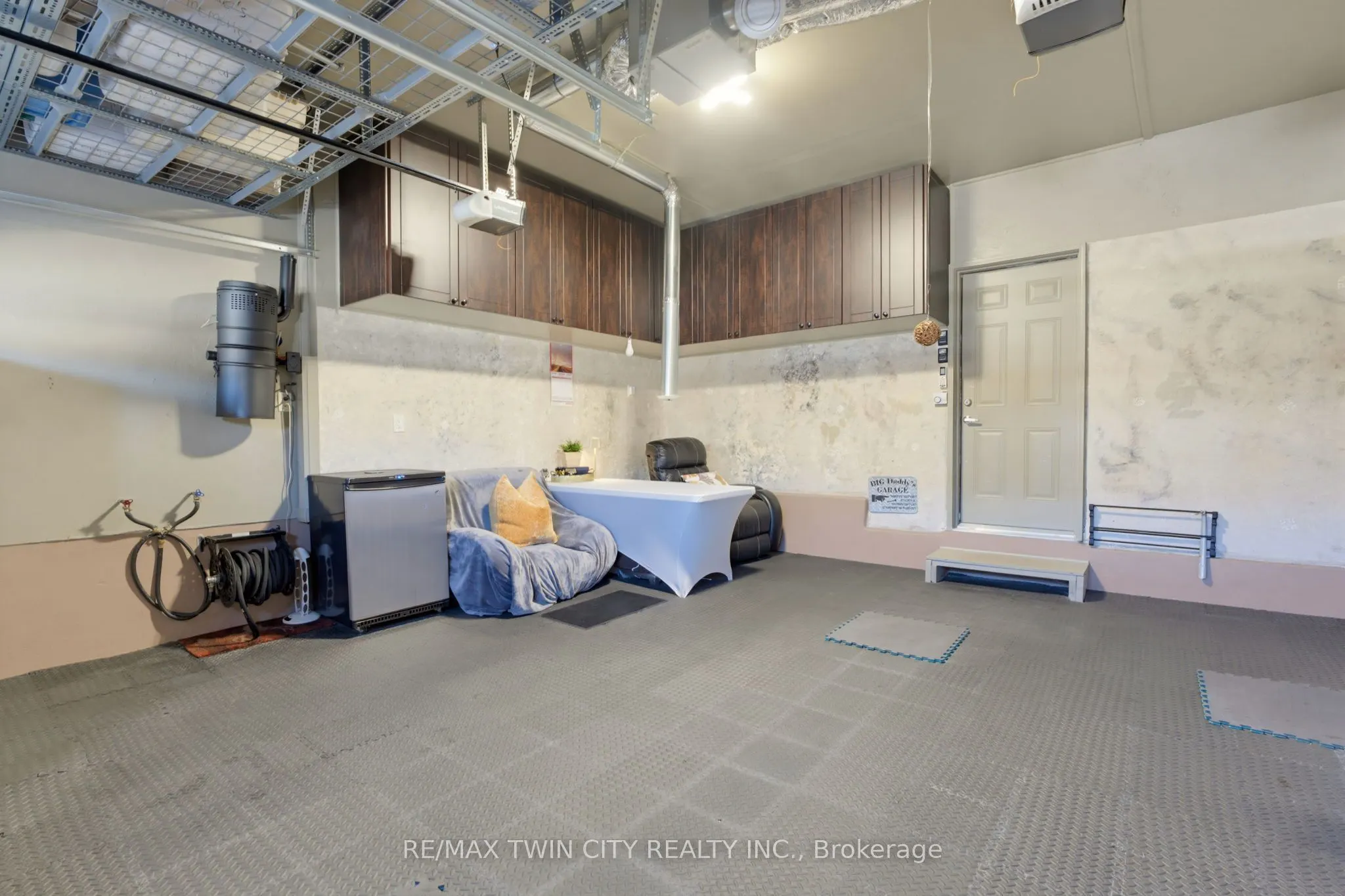 14 Rustic Oak Trail