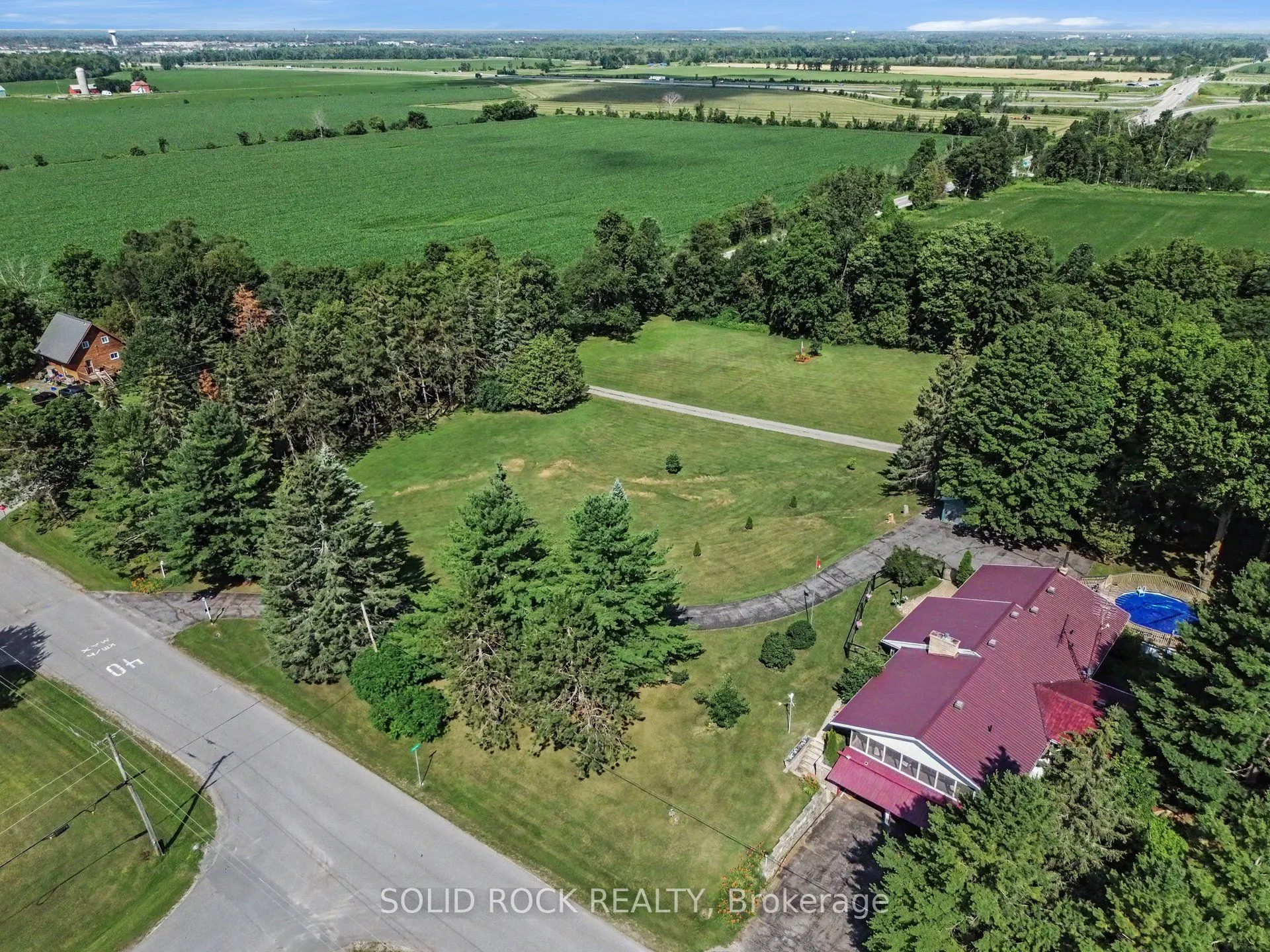 220 Highfield Crescent