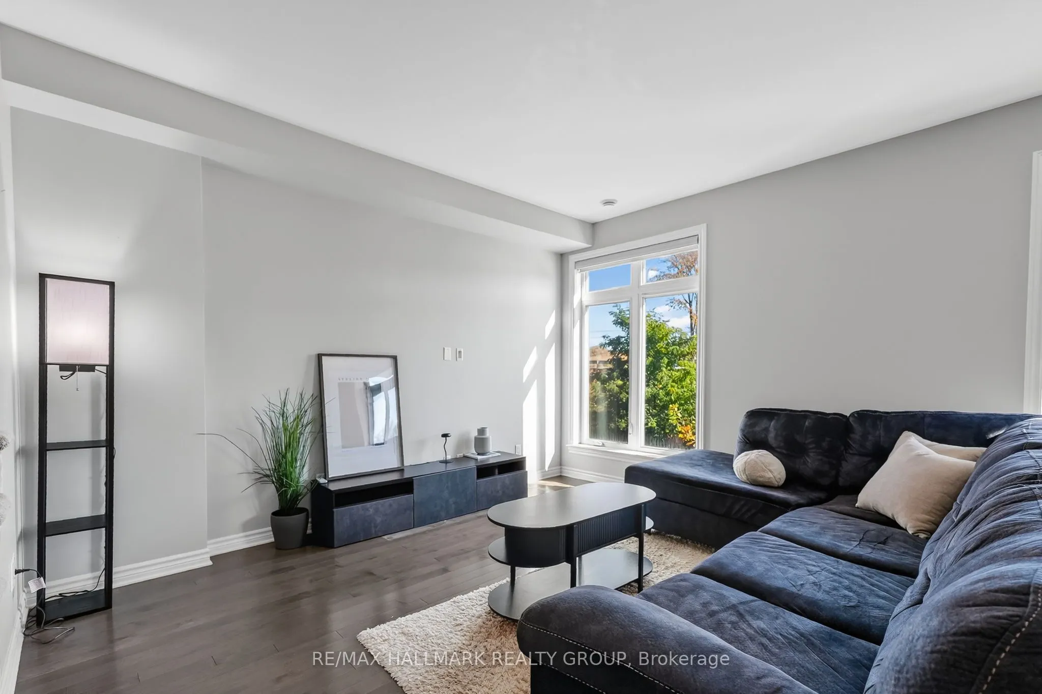 794 Cap Diamant Way