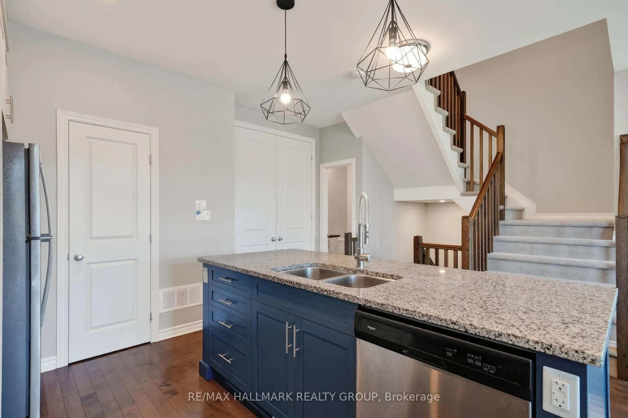 794 Cap Diamant Way