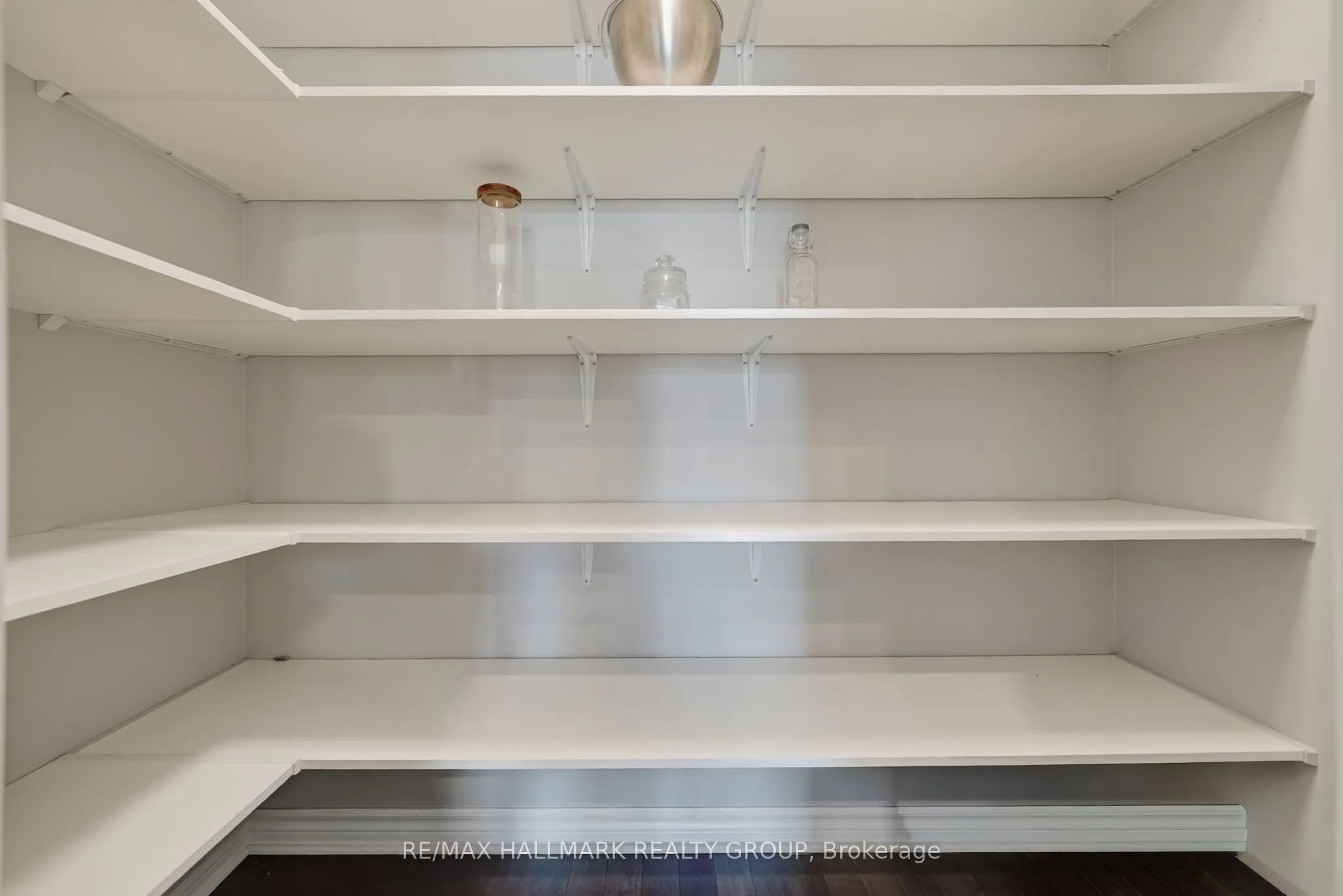 794 Cap Diamant Way