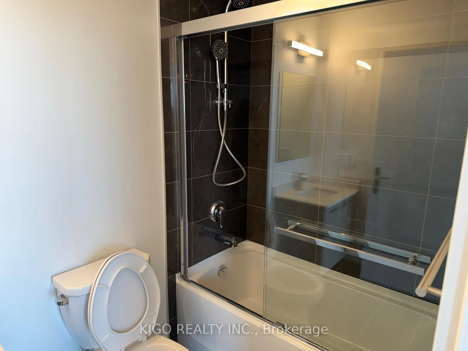 30 Francis Street #3810