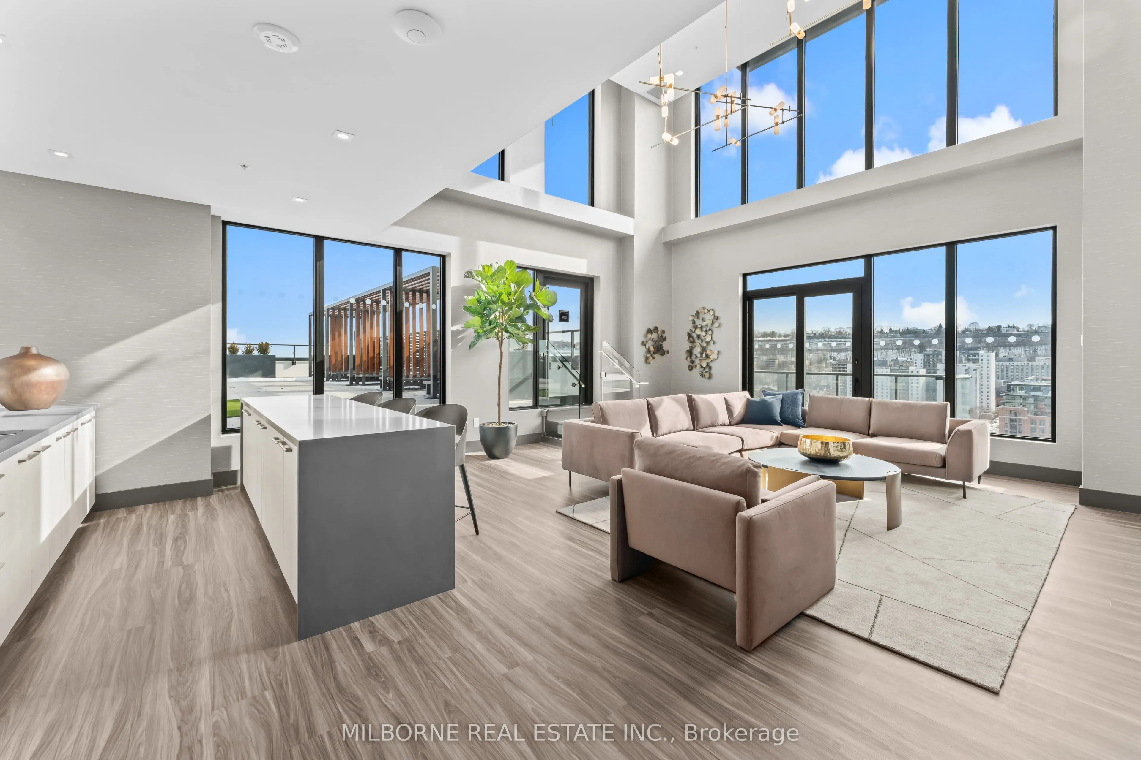 75 James Street S #608