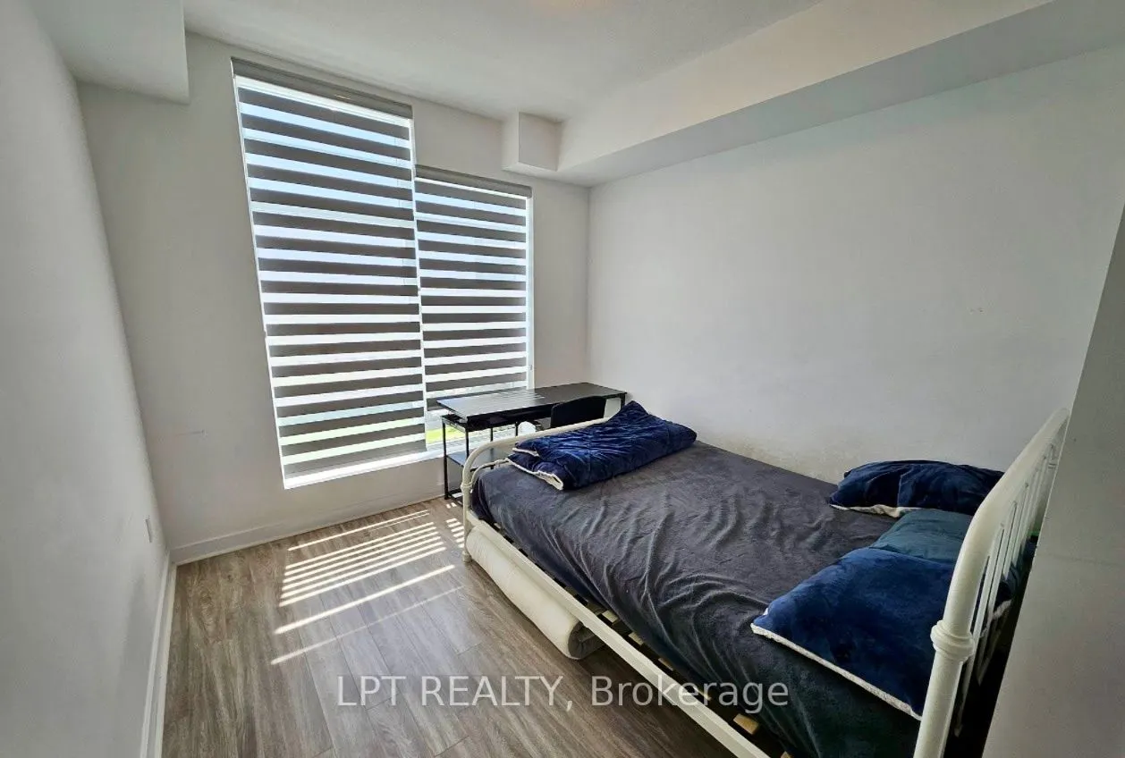 450 Dundas Street E #912