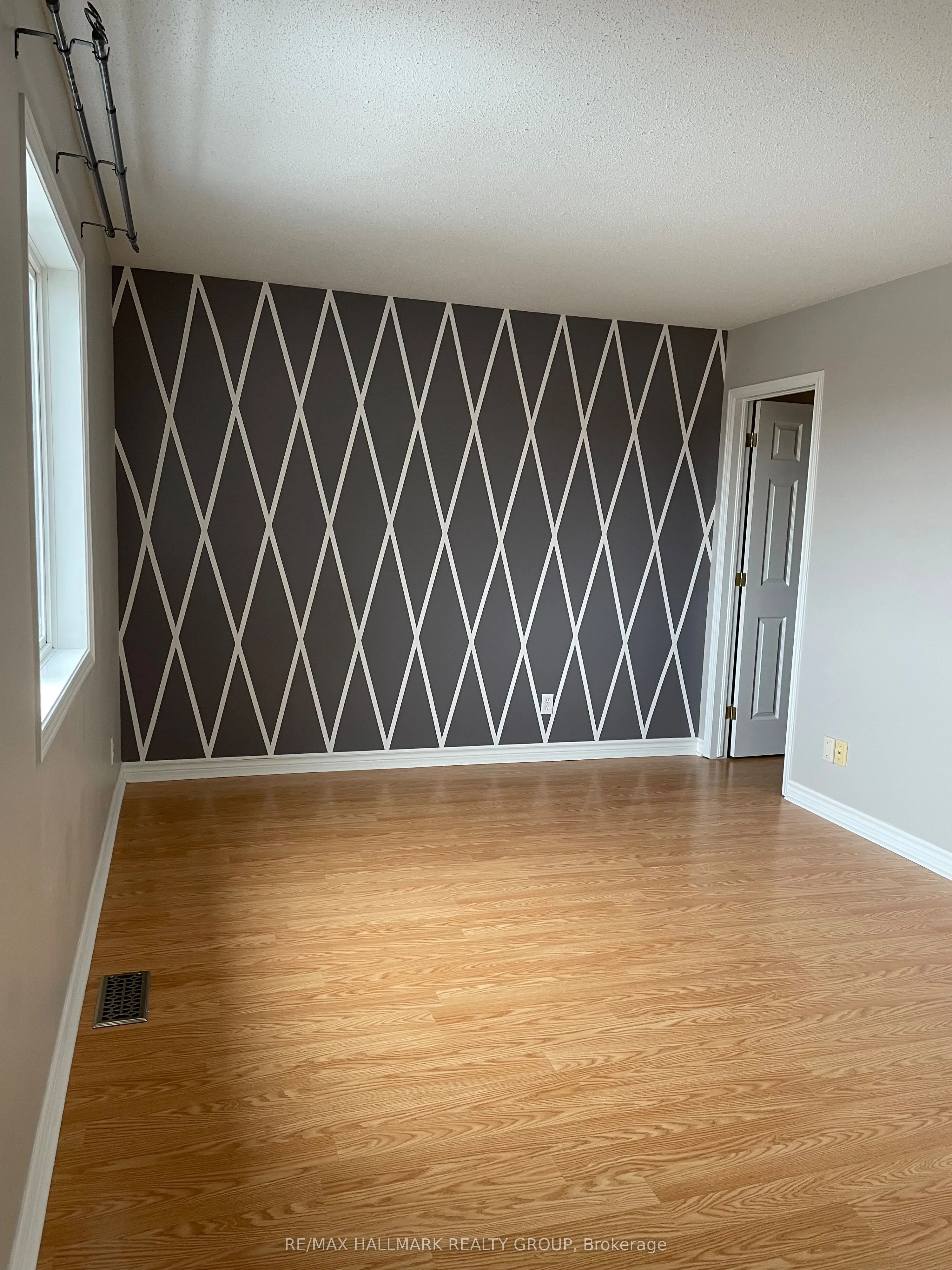2203 Saturn Crescent