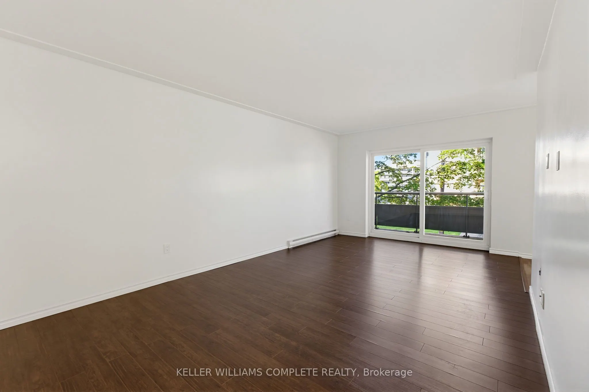 11 WOODMAN Drive S #210