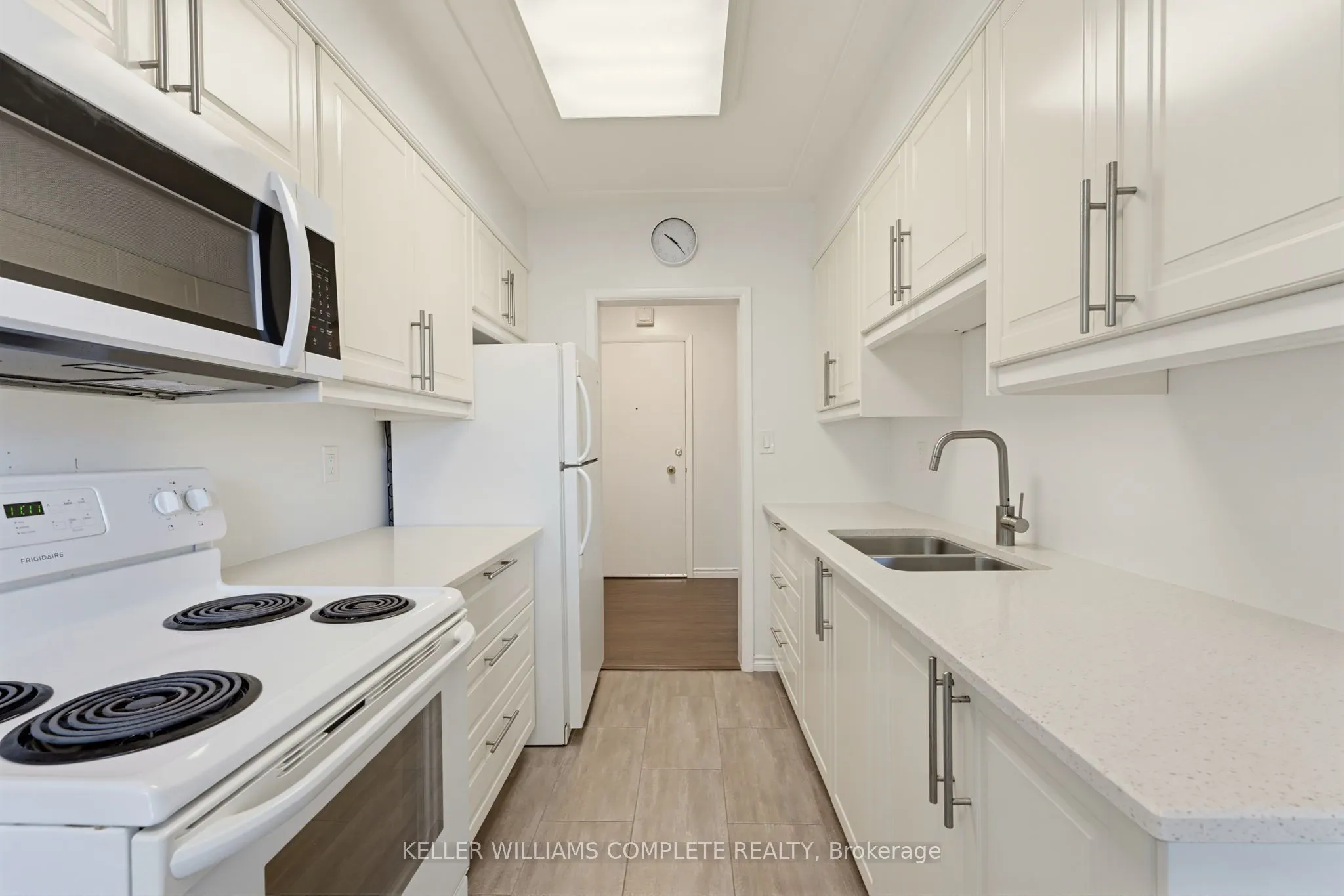 11 WOODMAN Drive S #210