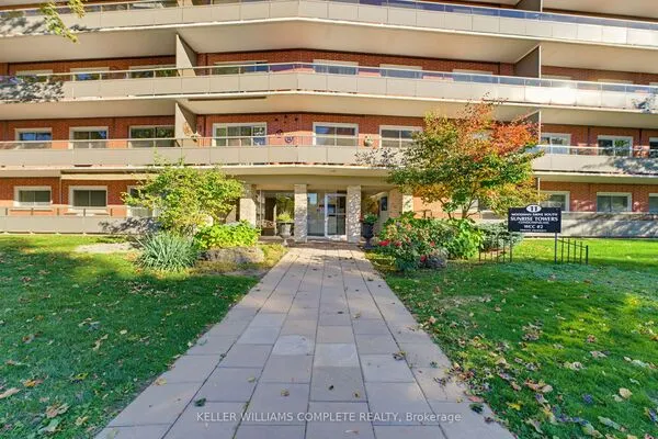 11 WOODMAN Drive S #210