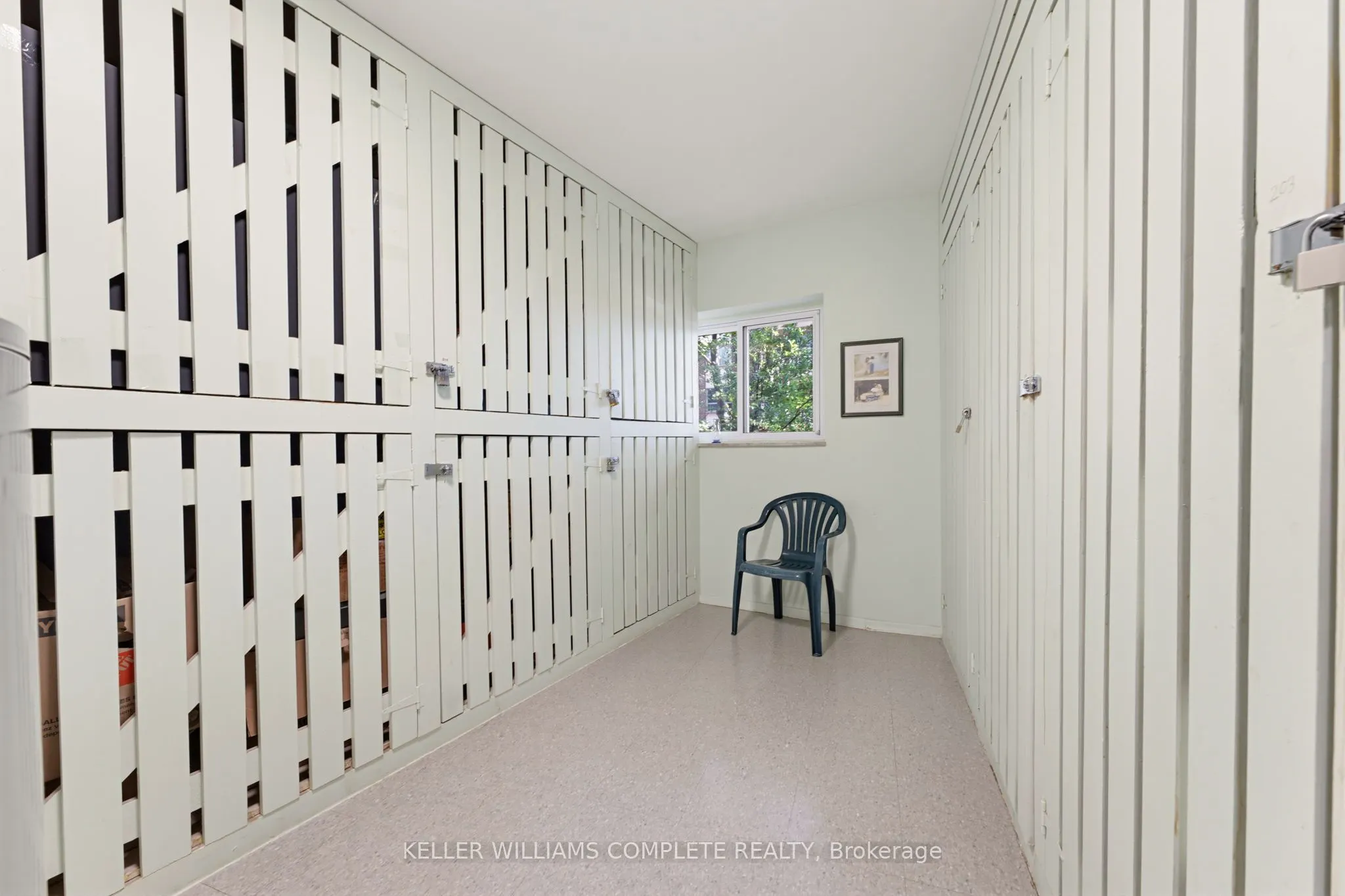 11 WOODMAN Drive S #210