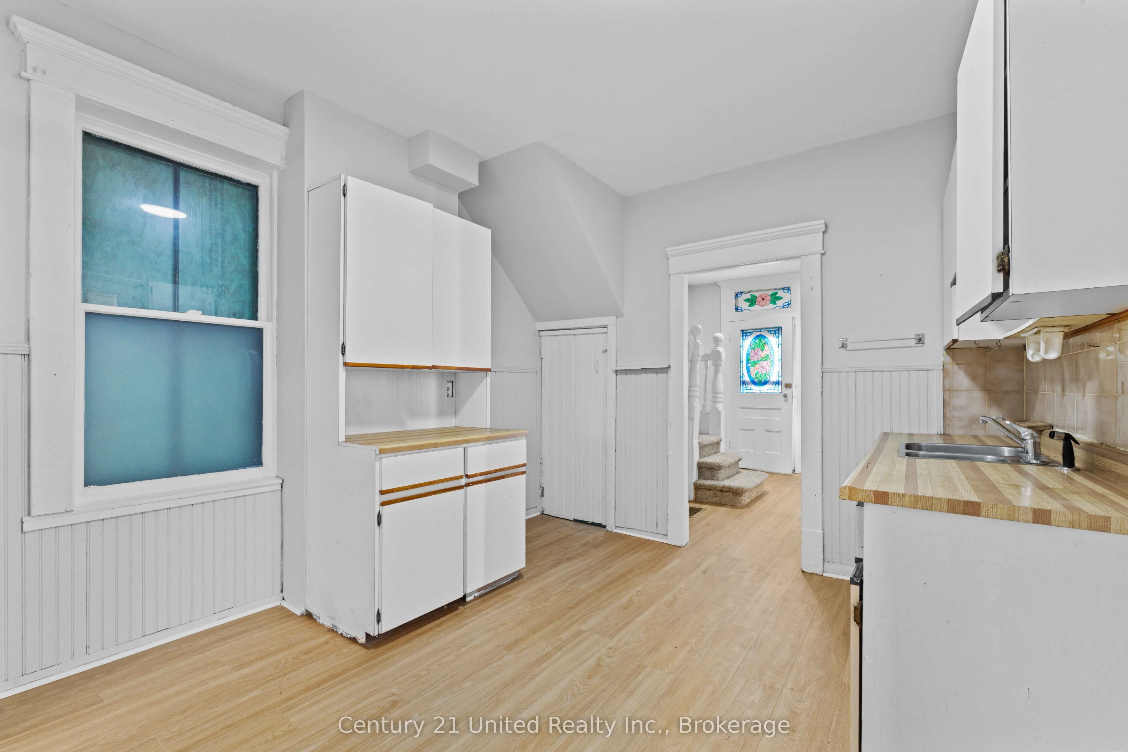 436 George Street S