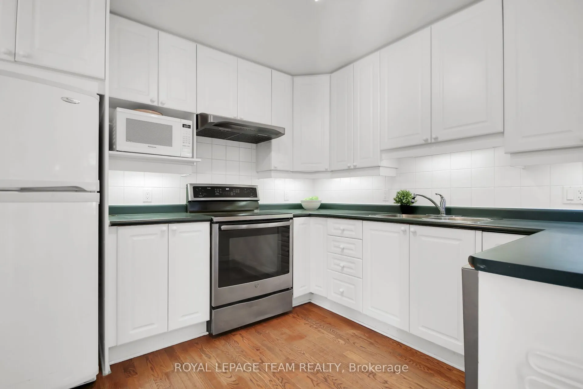 85 Quinterra Court