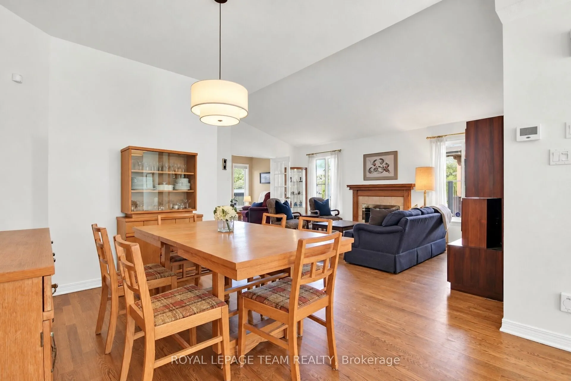 85 Quinterra Court