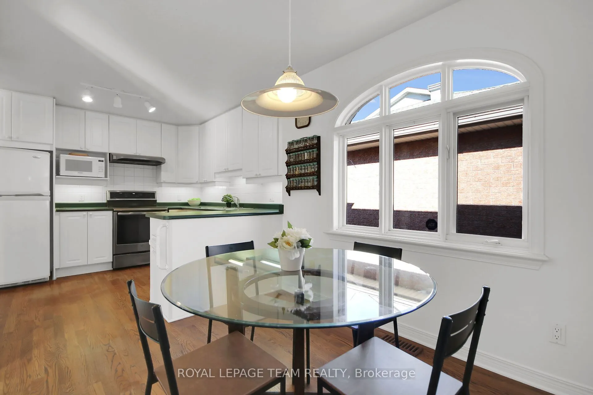 85 Quinterra Court