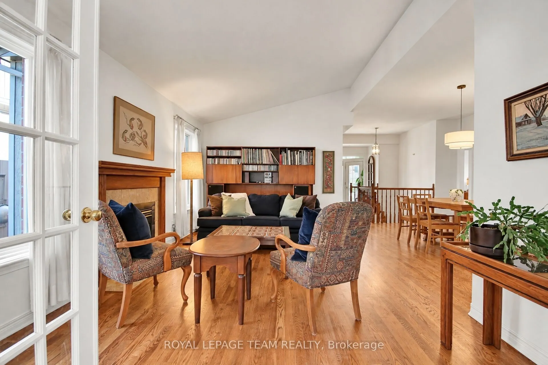 85 Quinterra Court