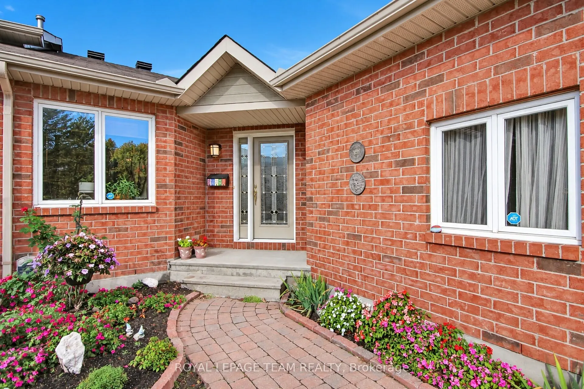85 Quinterra Court