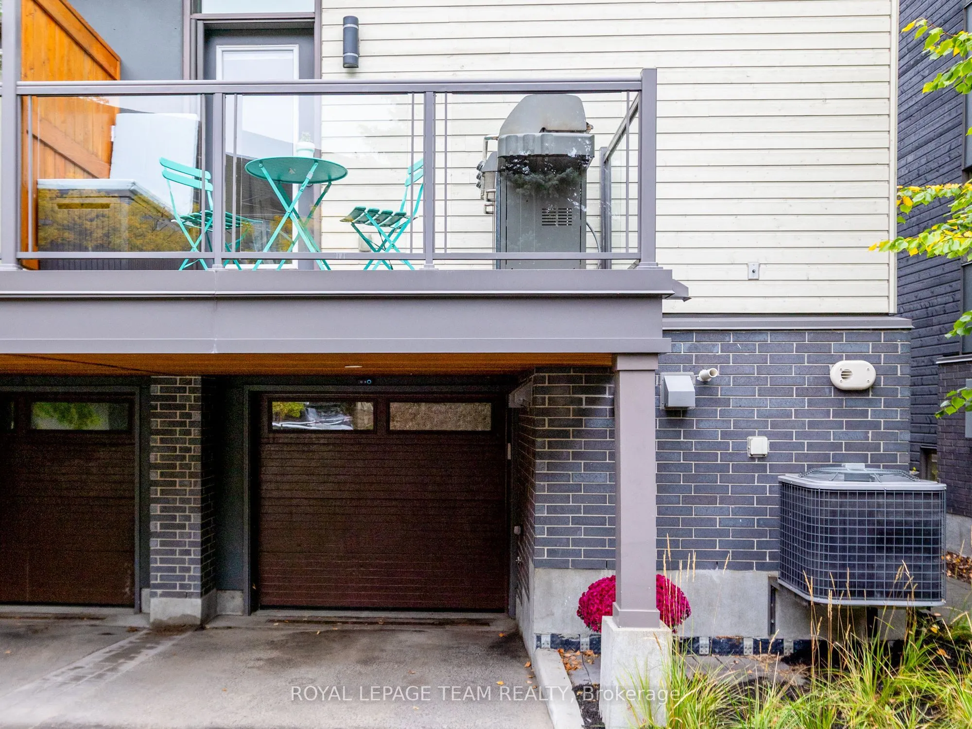 110 Greenfield Avenue