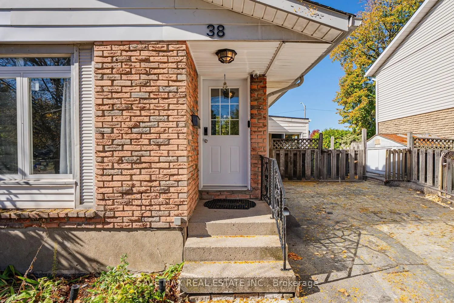 38 Manley Crescent