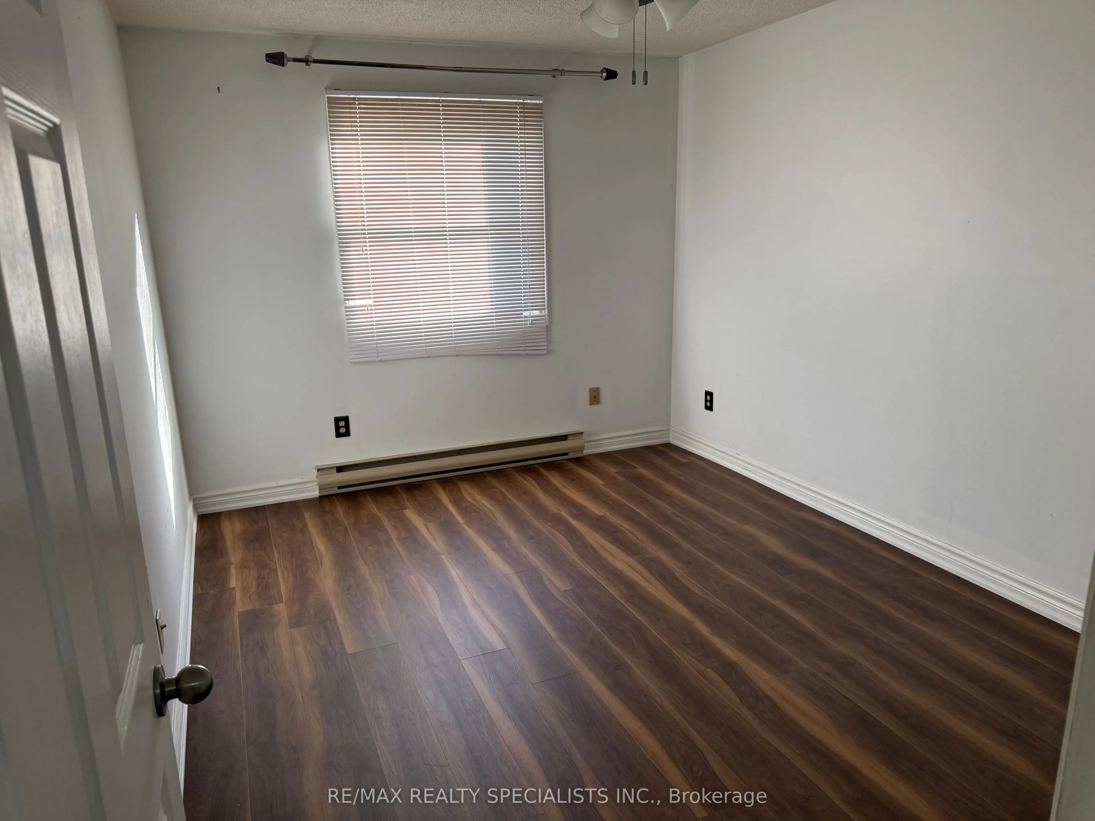 2 Walnut Street #208
