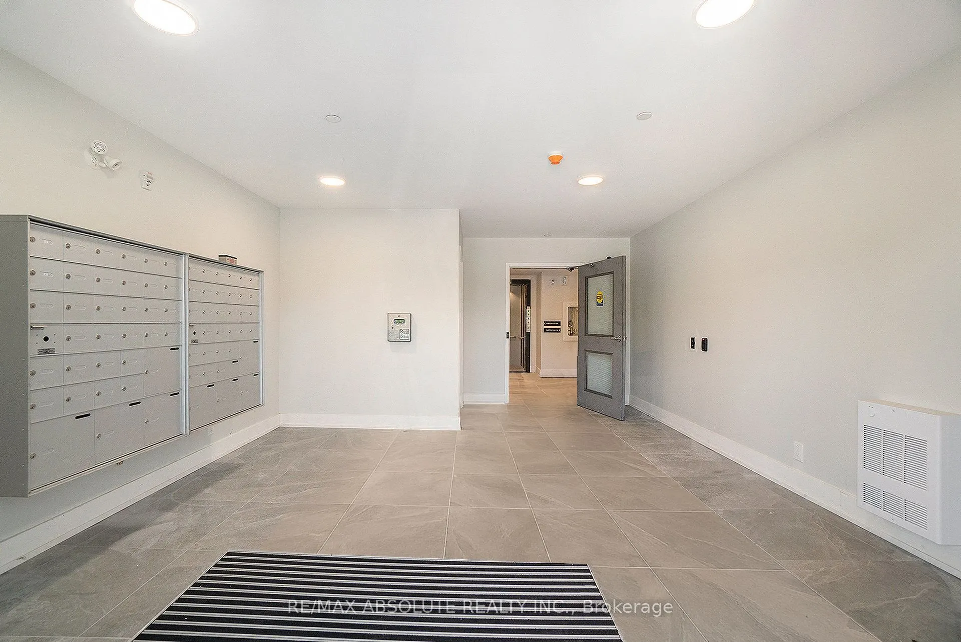 12B Thomas Street N #214