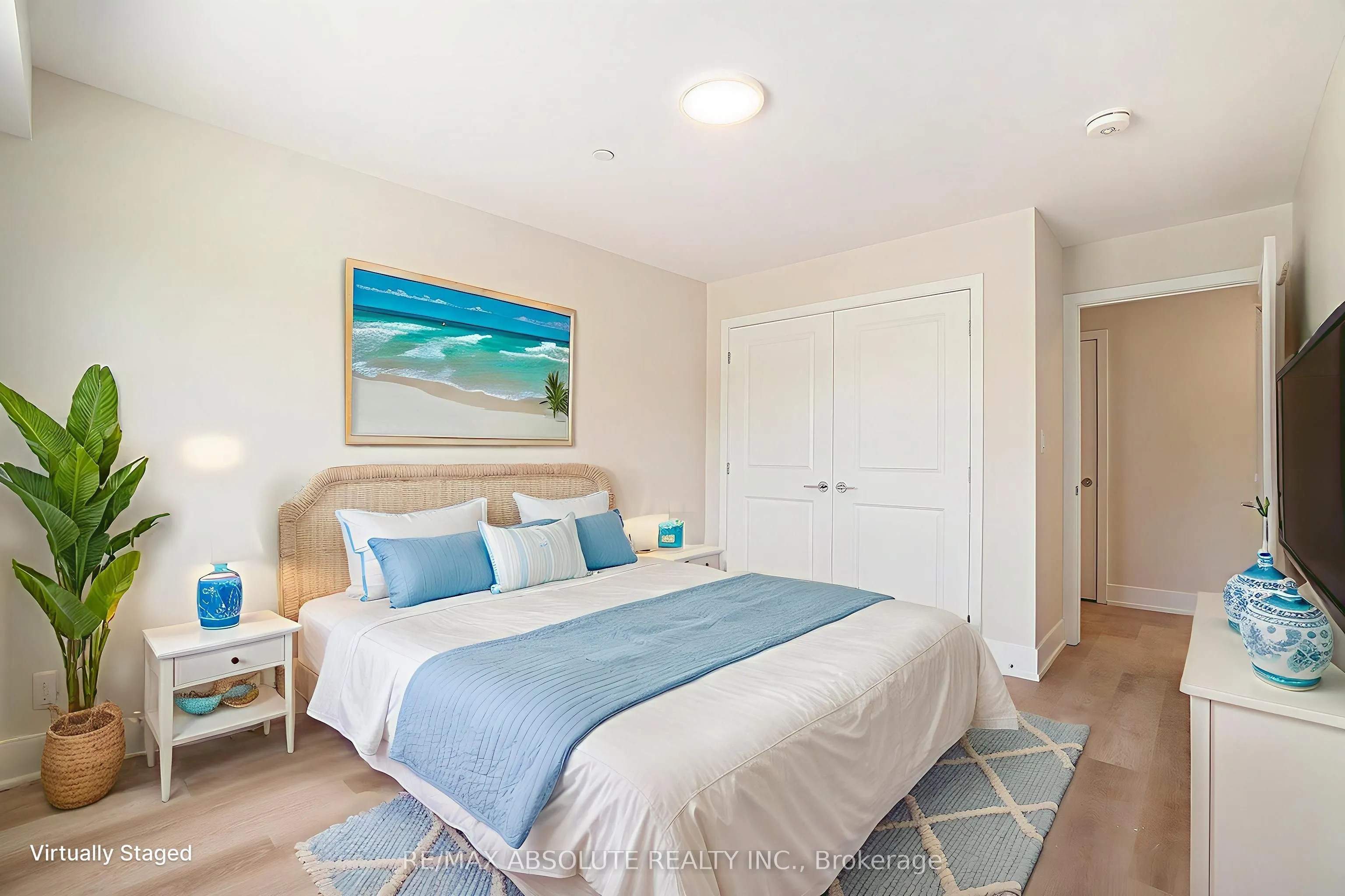 12B Thomas Street N #214