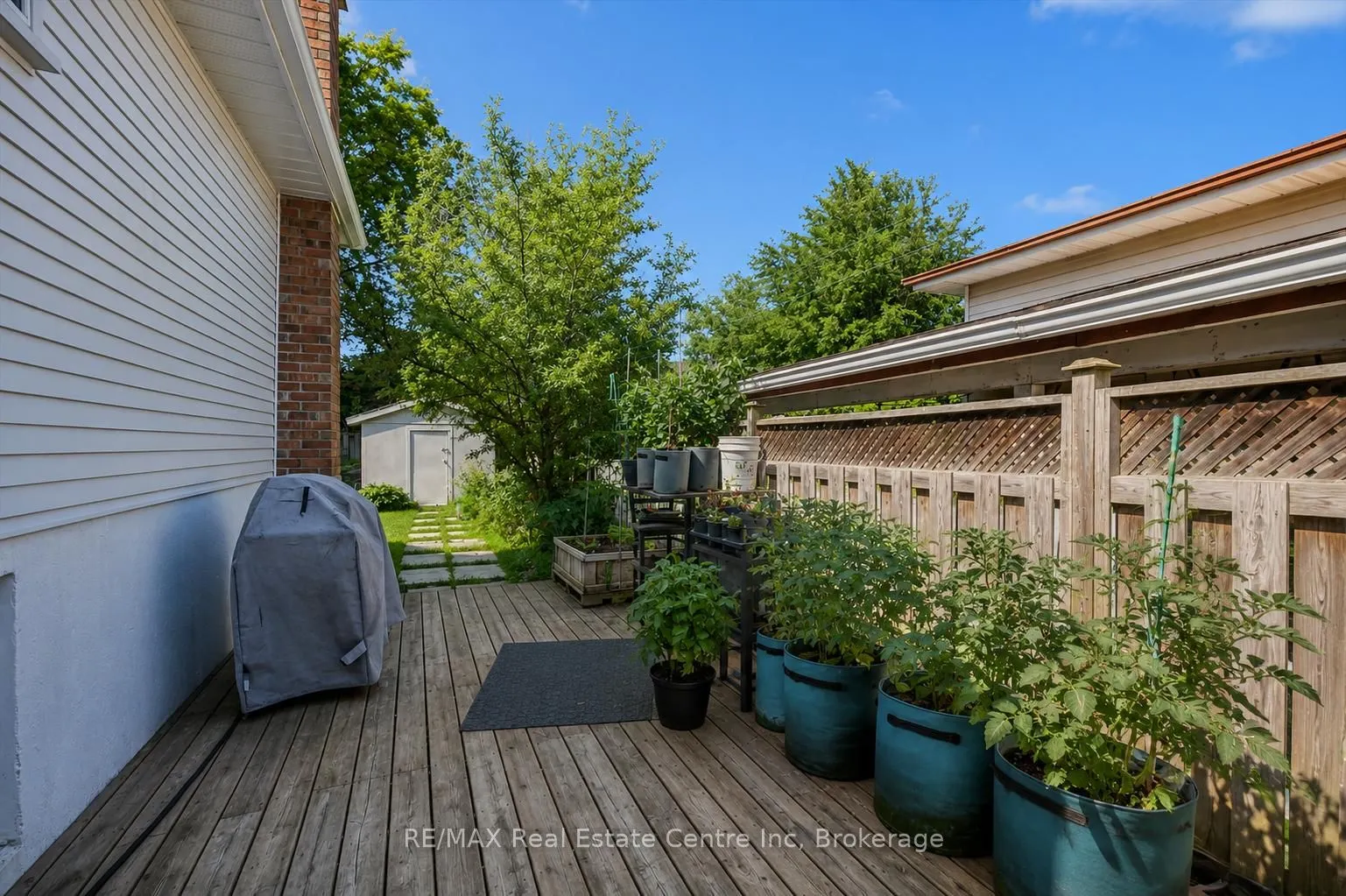 369 WEST ACRES Drive