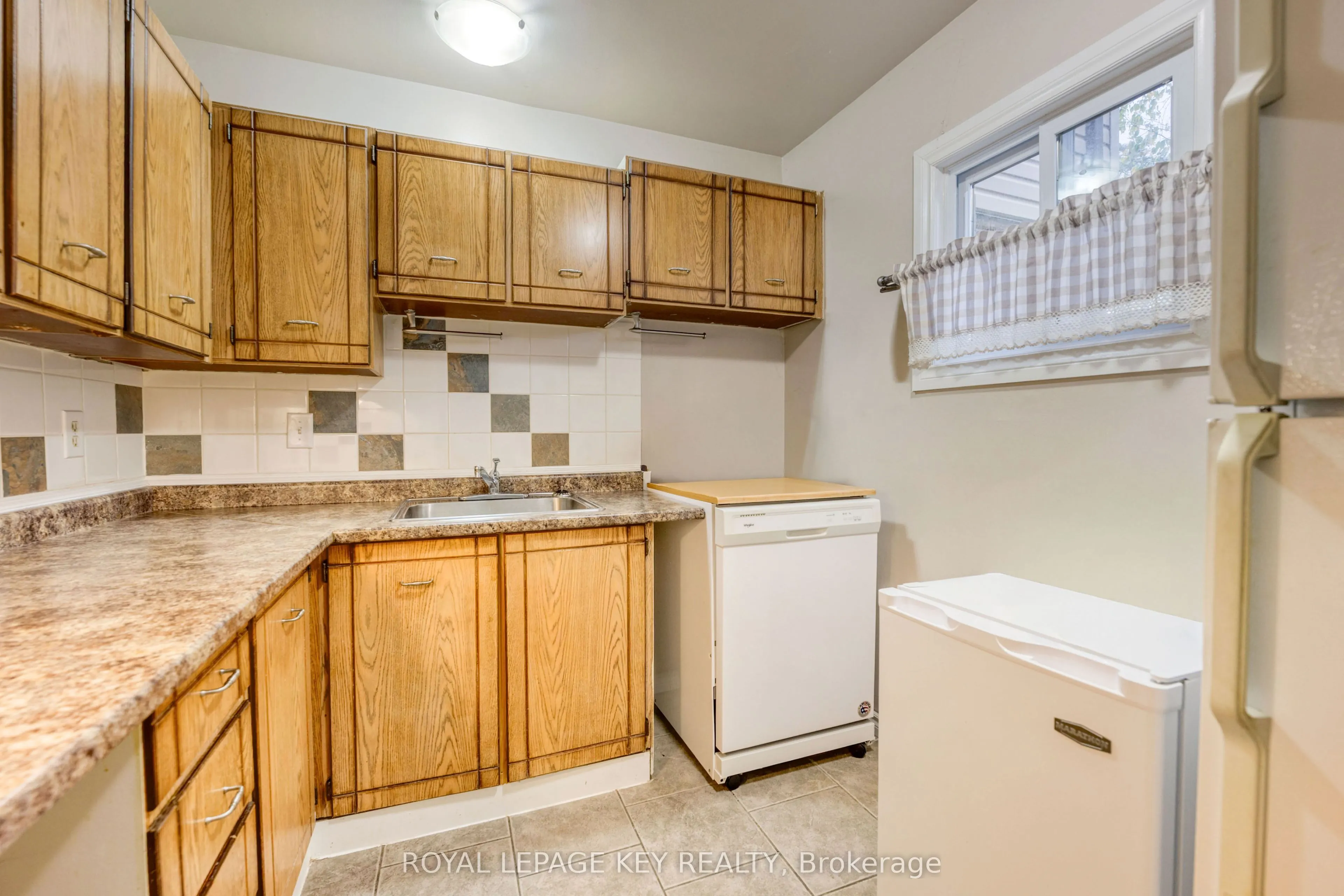 243 Hampton Avenue #13