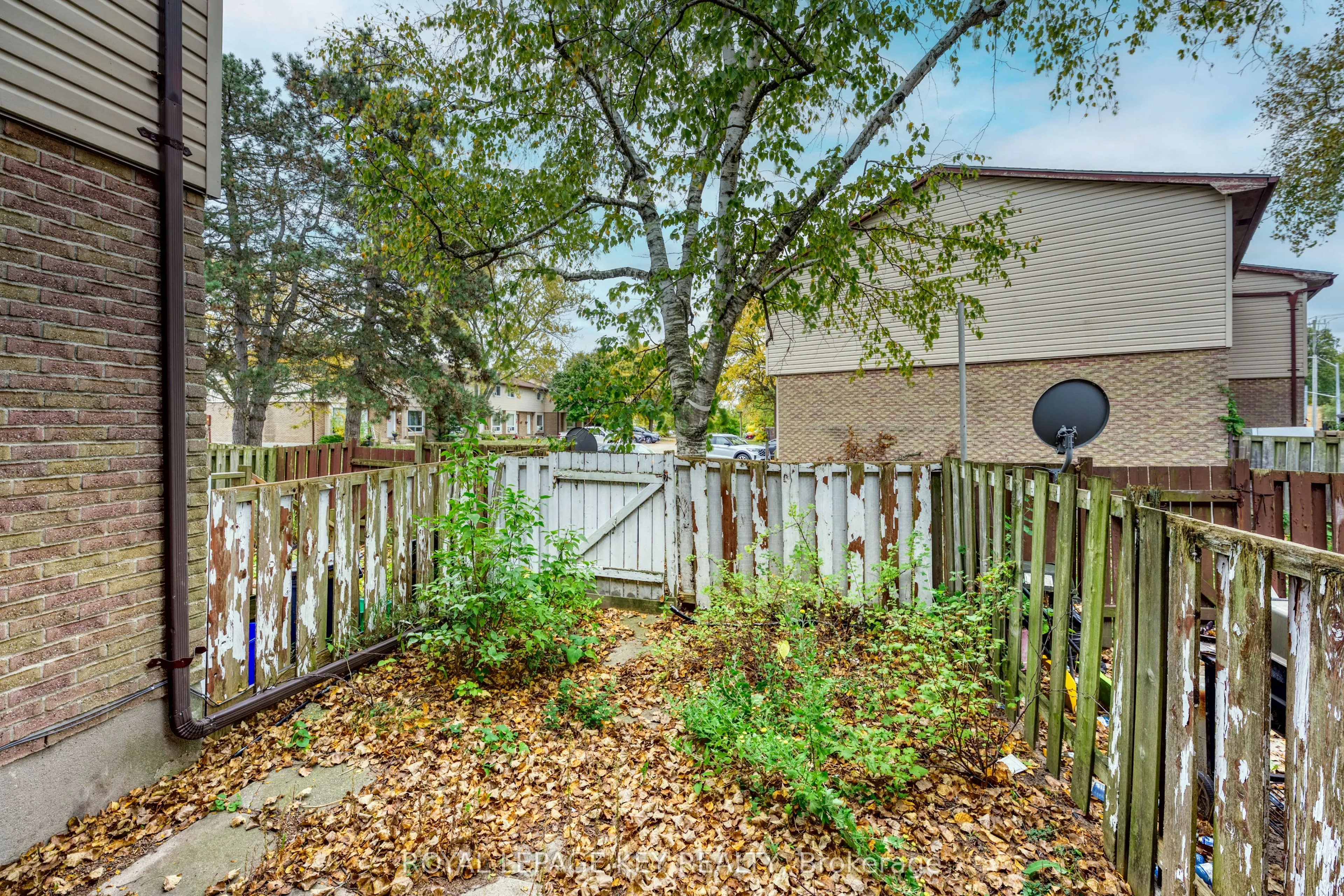 243 Hampton Avenue #13
