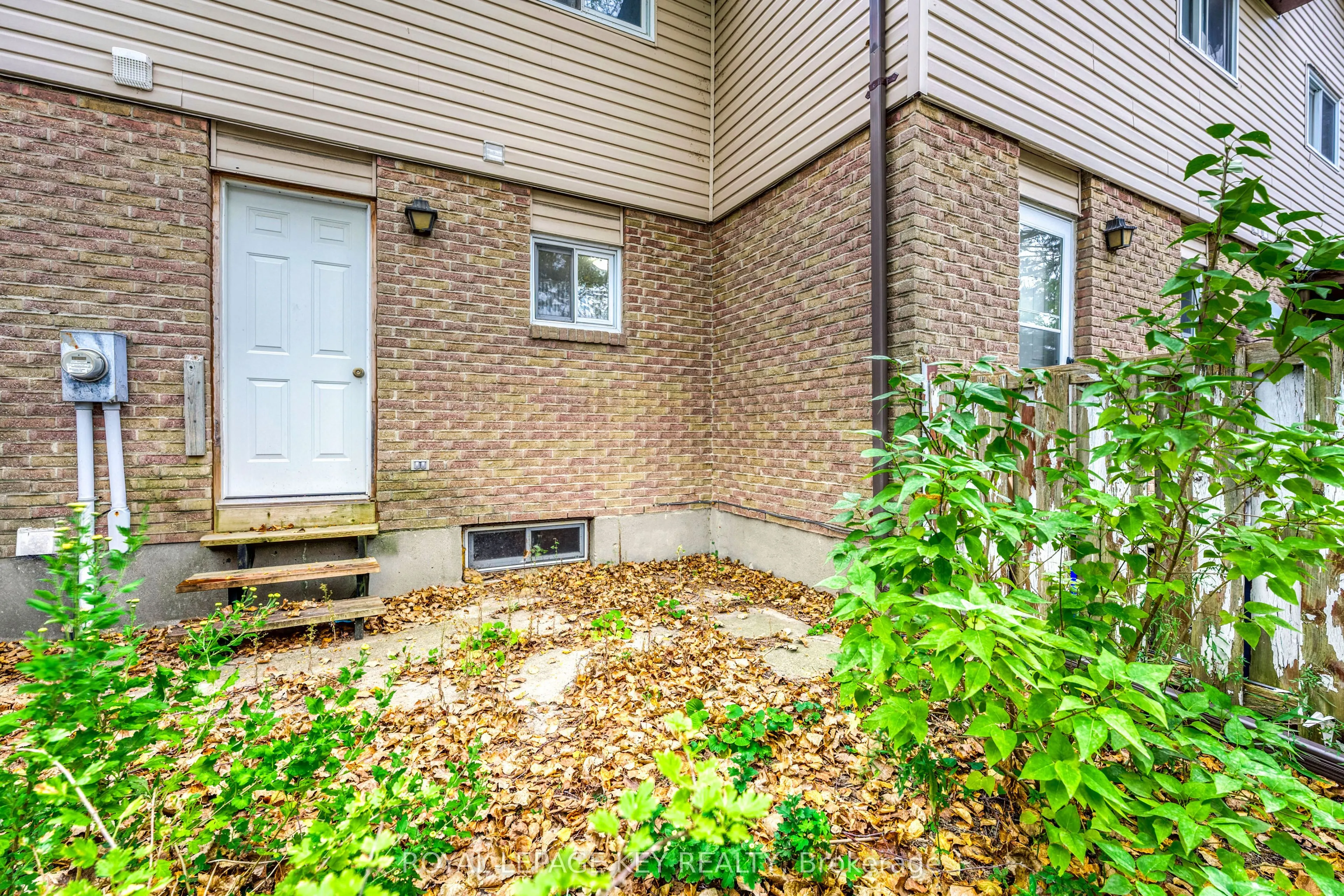 243 Hampton Avenue #13