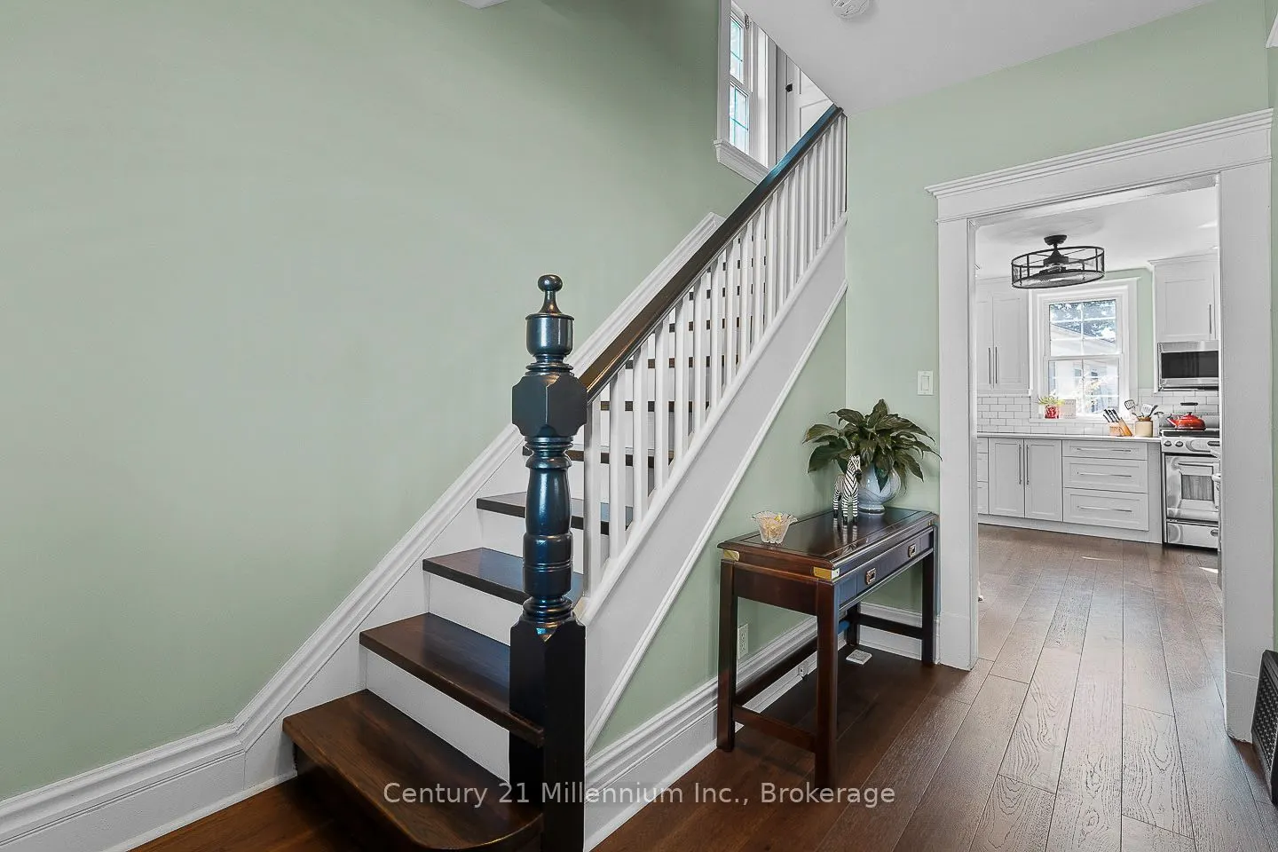 169 5th A Street E