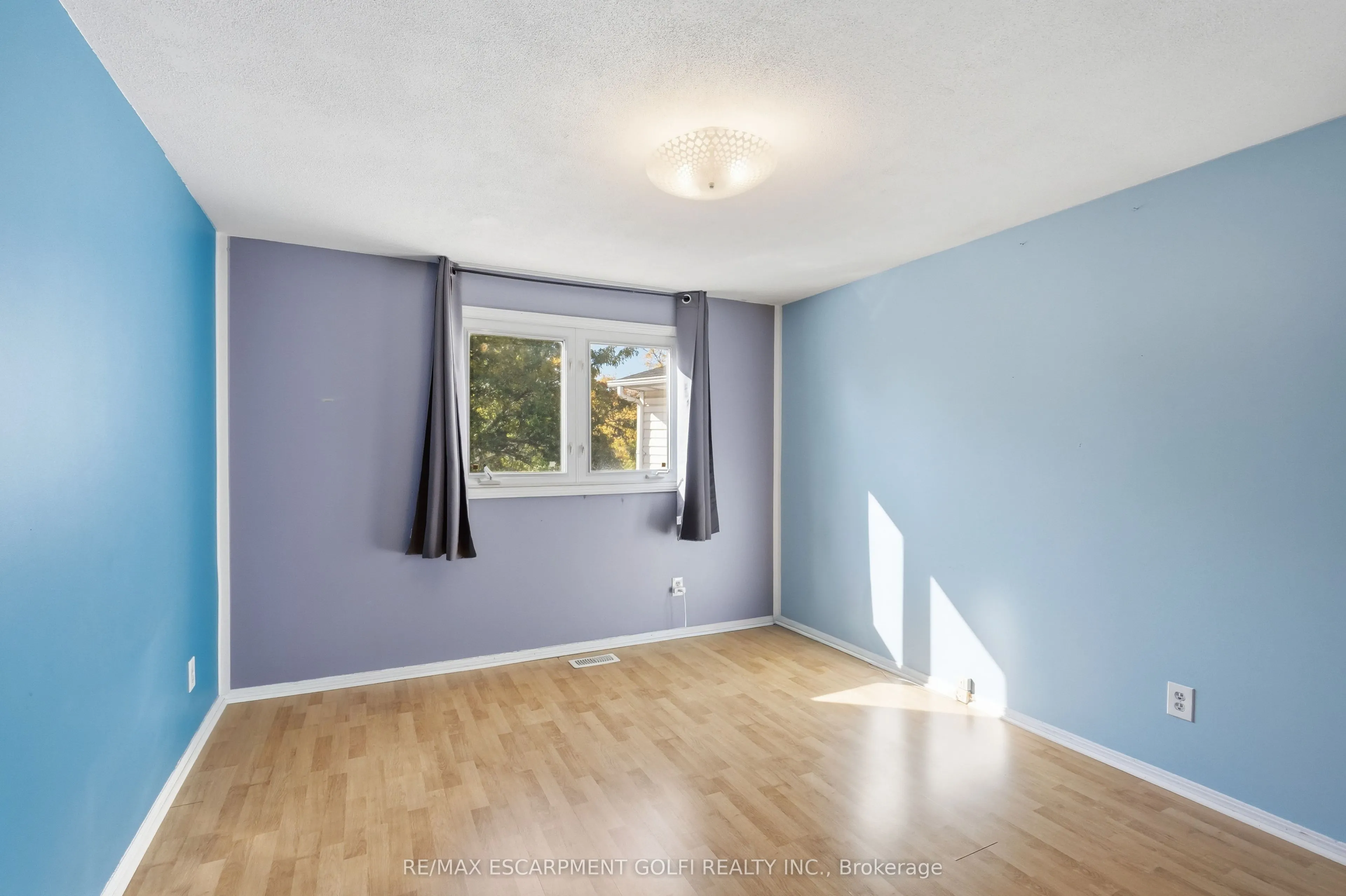 154 Memorial Avenue