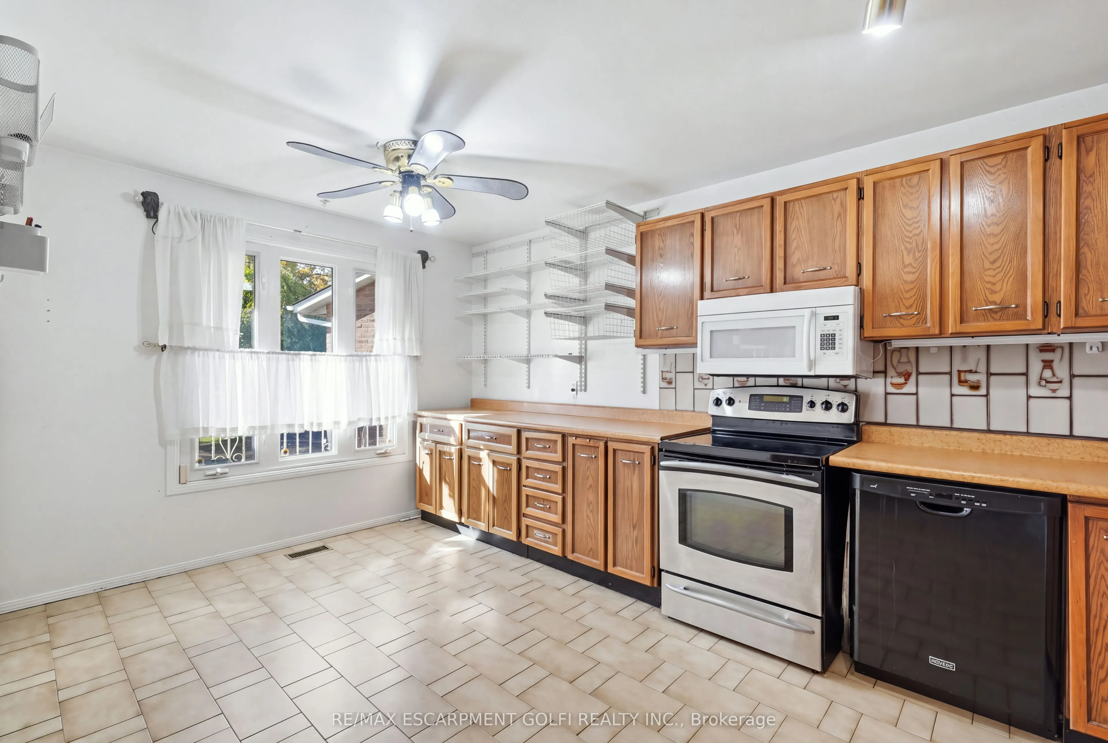 154 Memorial Avenue