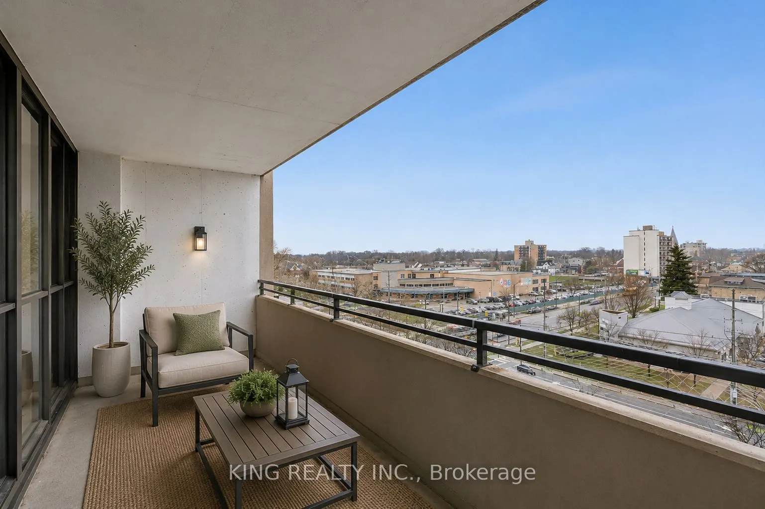 389 Dundas Street #701